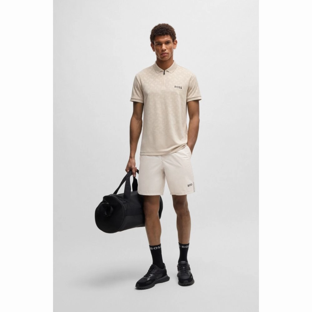 Active tennis shorts in quick-dry super-stretch fabric