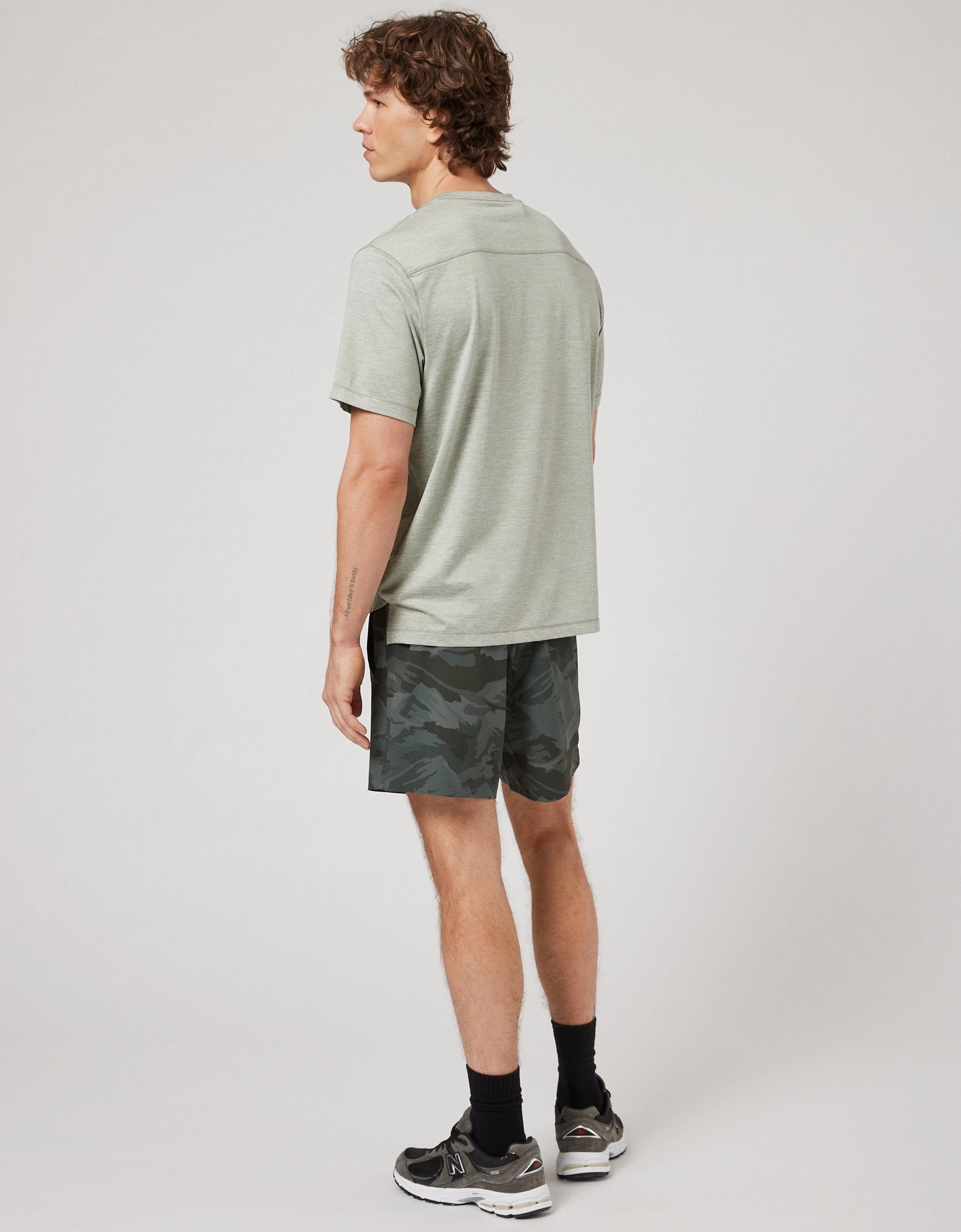 AE 24/7 6" Training Short