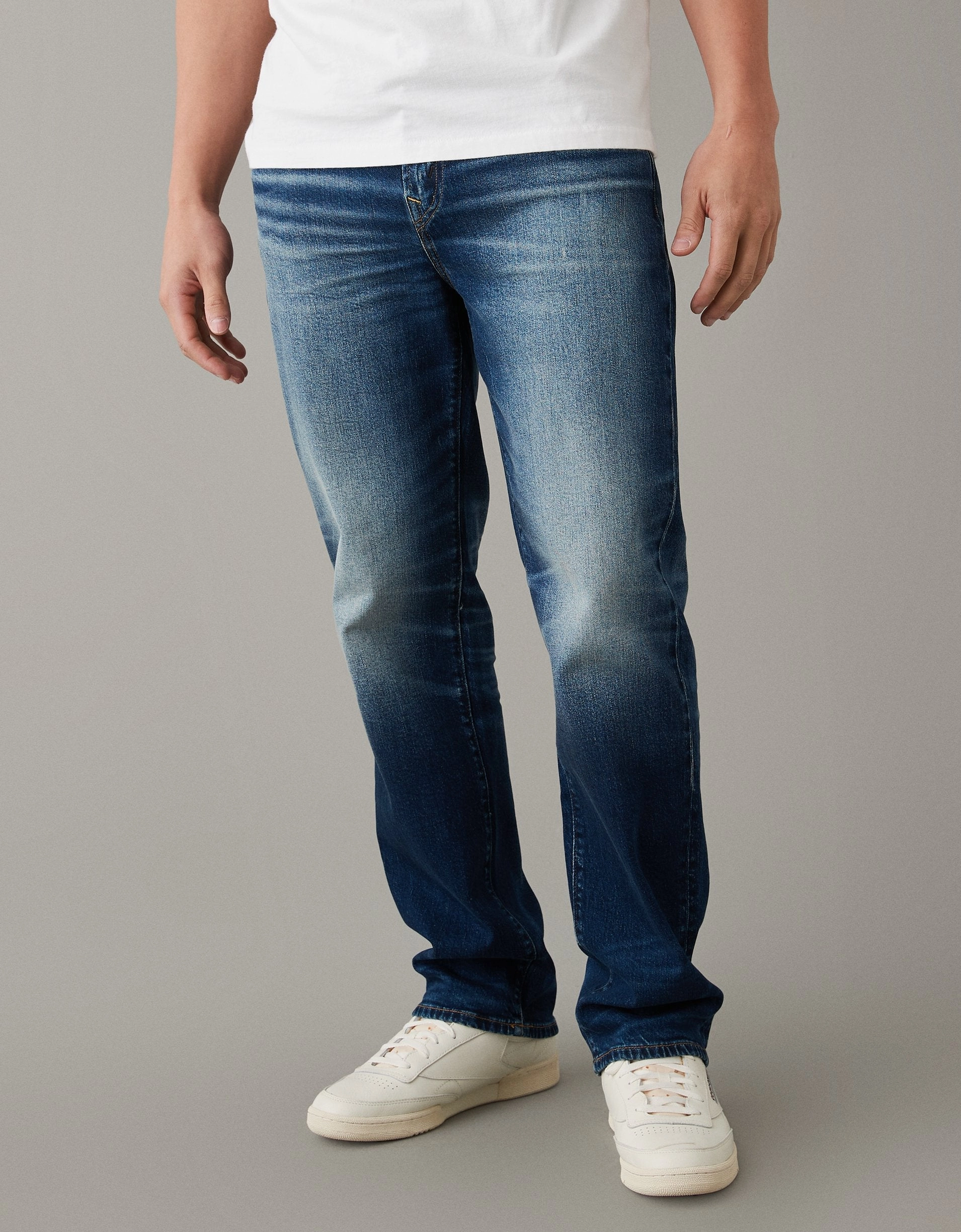 AE AirFlex  Relaxed Straight Jean