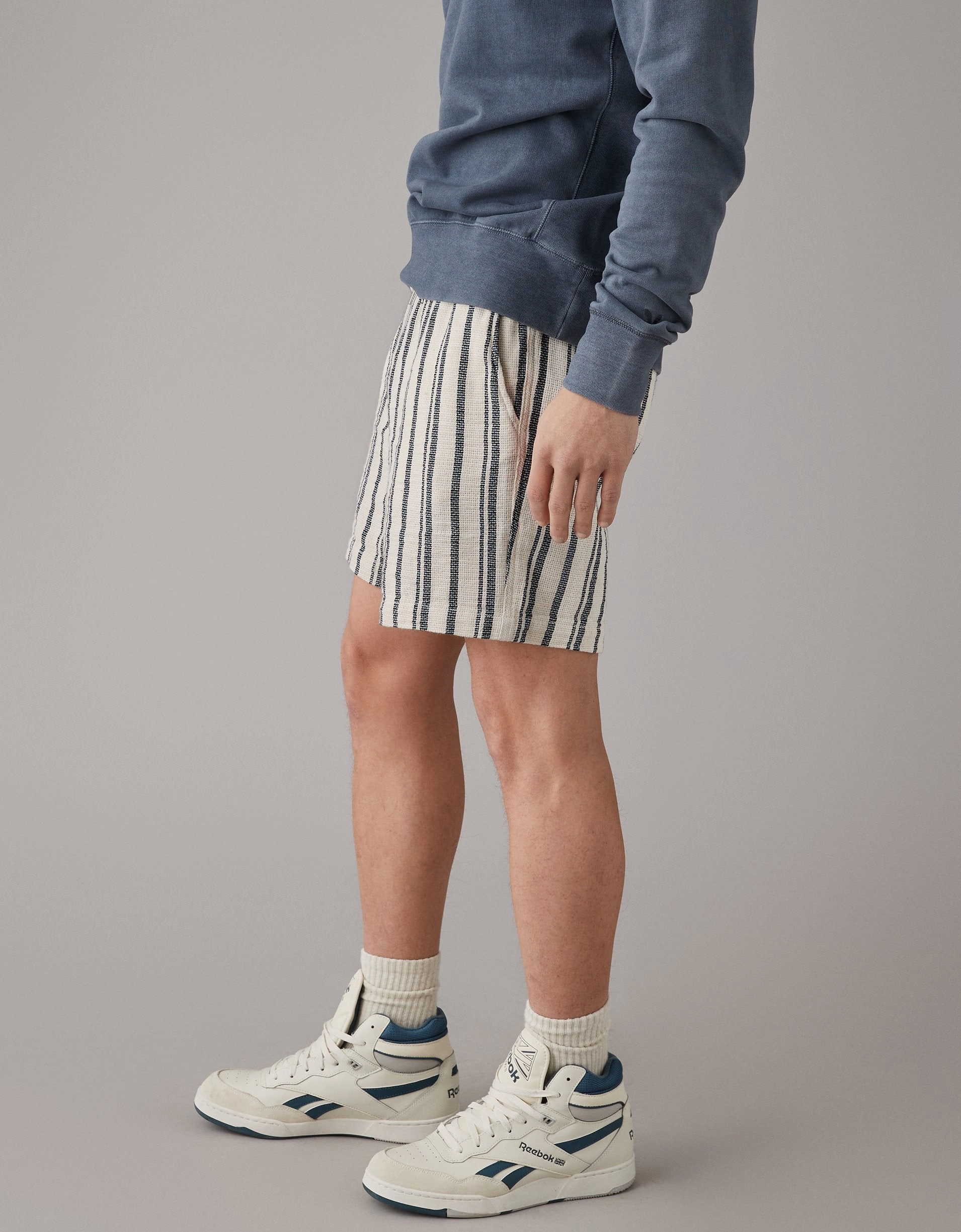 AE Flex 7" Lived-In Trekker Short