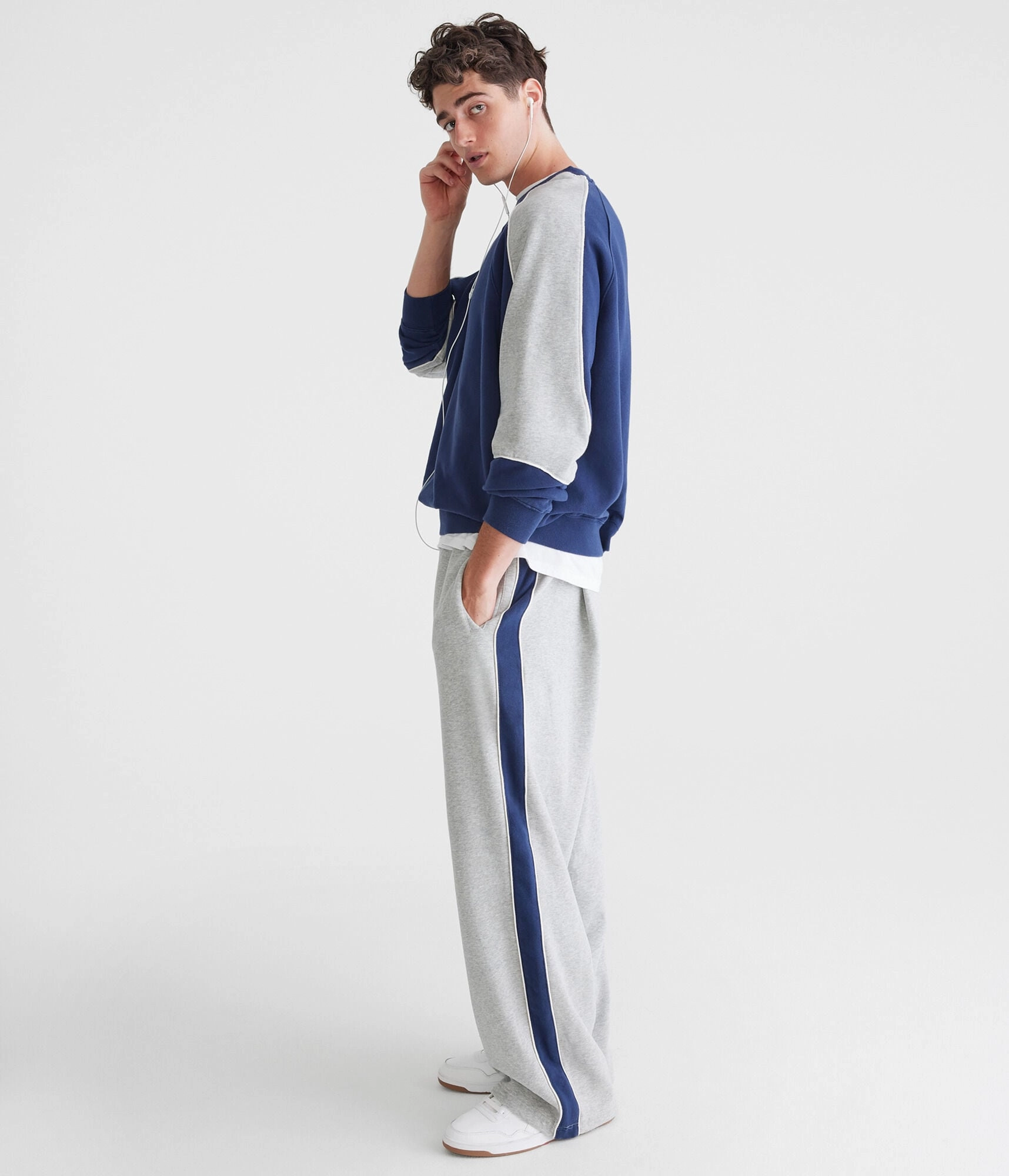 Aeropostale Colorblocked Stripe Straight Leg Sweatpants