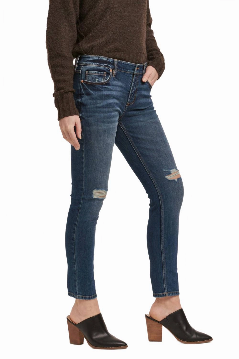 Aiden Straight Girlfriend Jeans In Cooper