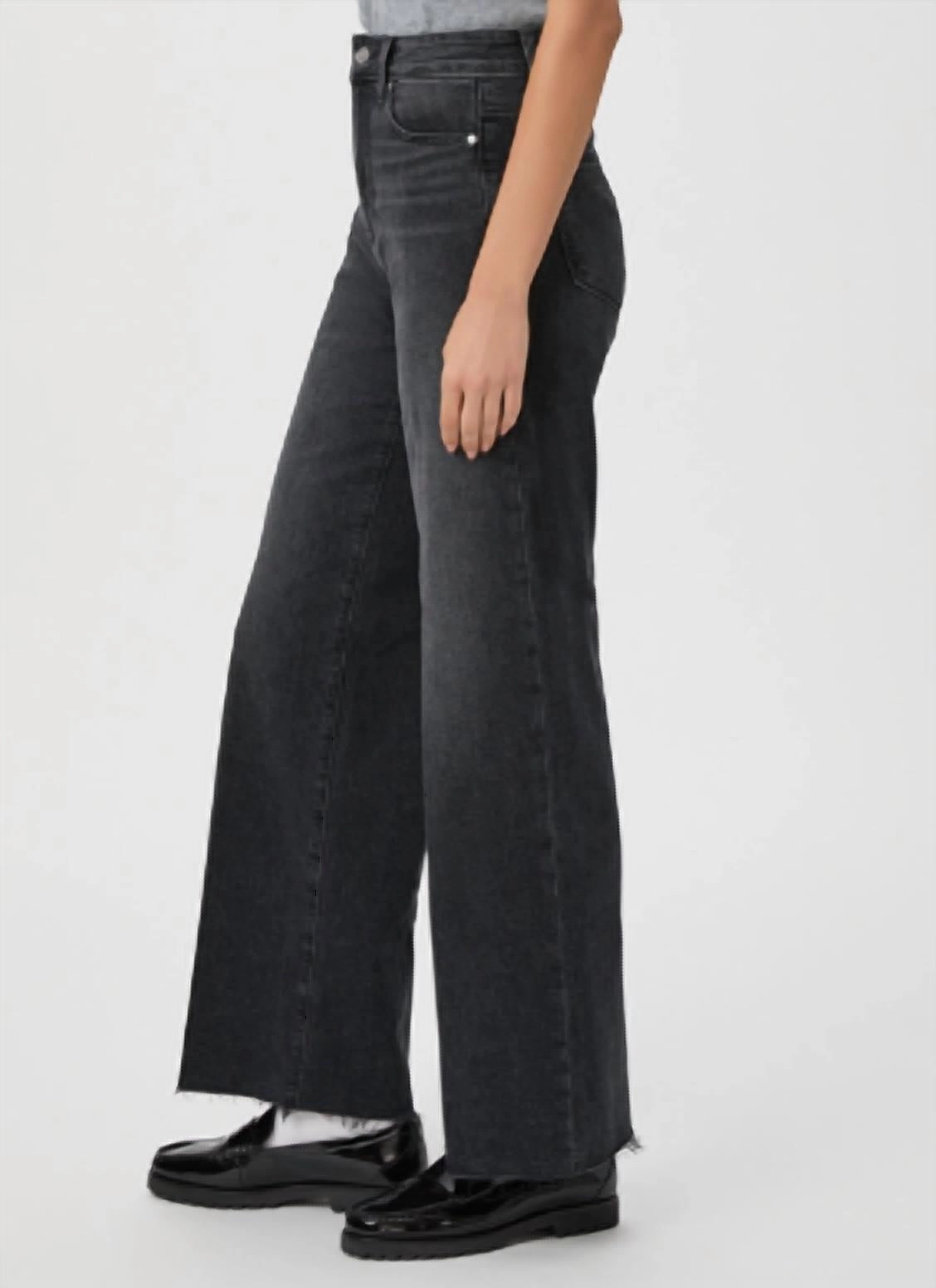 Anessa 31" Wide Leg Jean In Viper Black Distressed