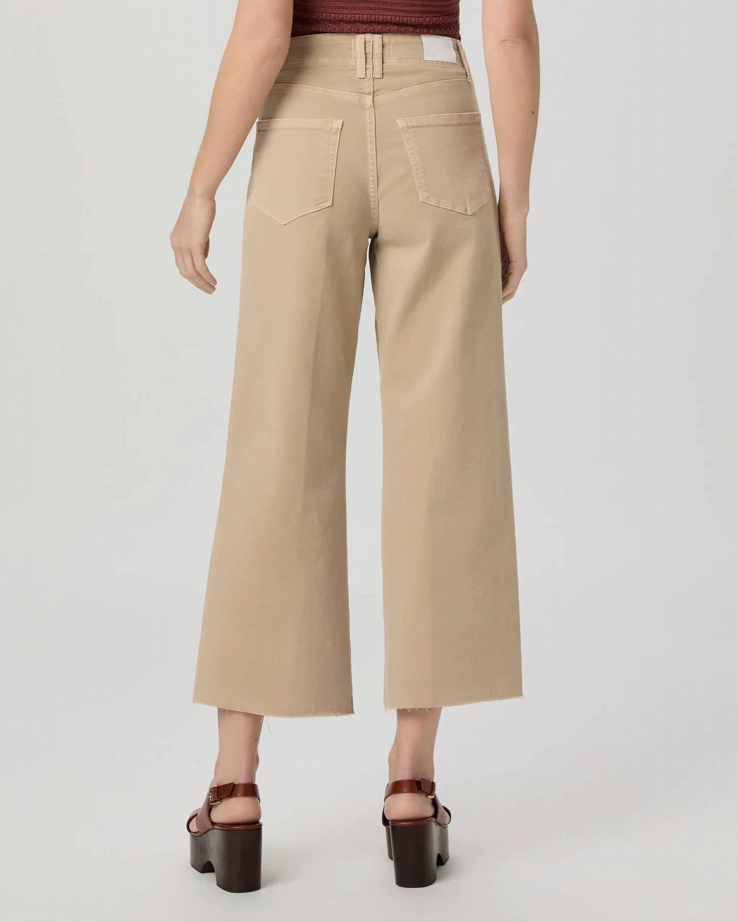 Anessa With Set In Pockets And Raw Hem Jean In Vintage Soft Sand