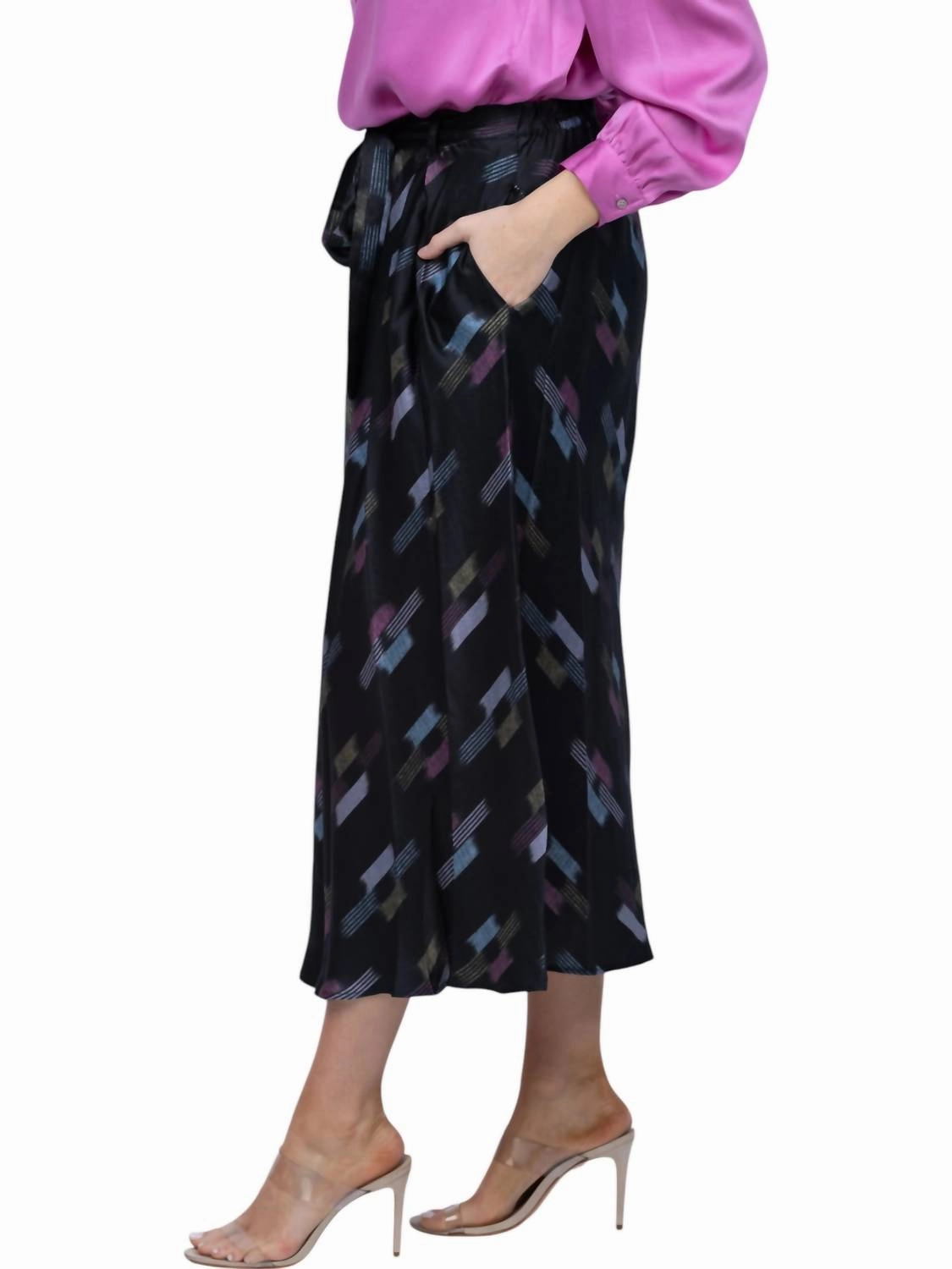 Bella Skirt In Black Ikat