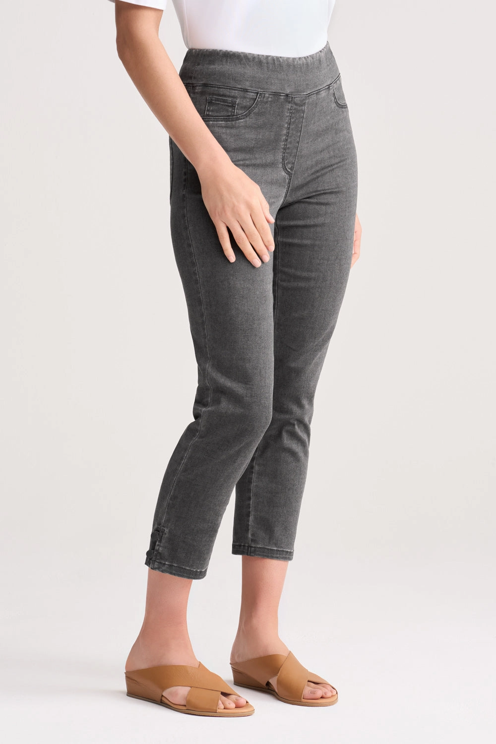 Bengajean 3/4 Button Detail - Charcoal