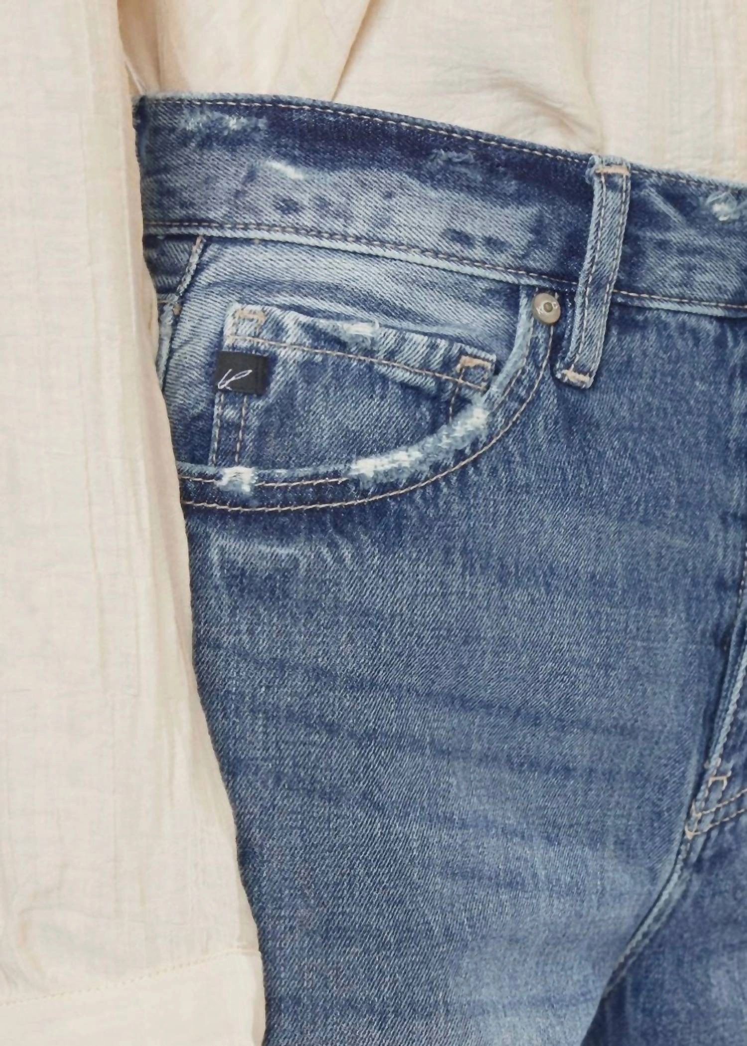Charlotte Jeans In Medium Blue