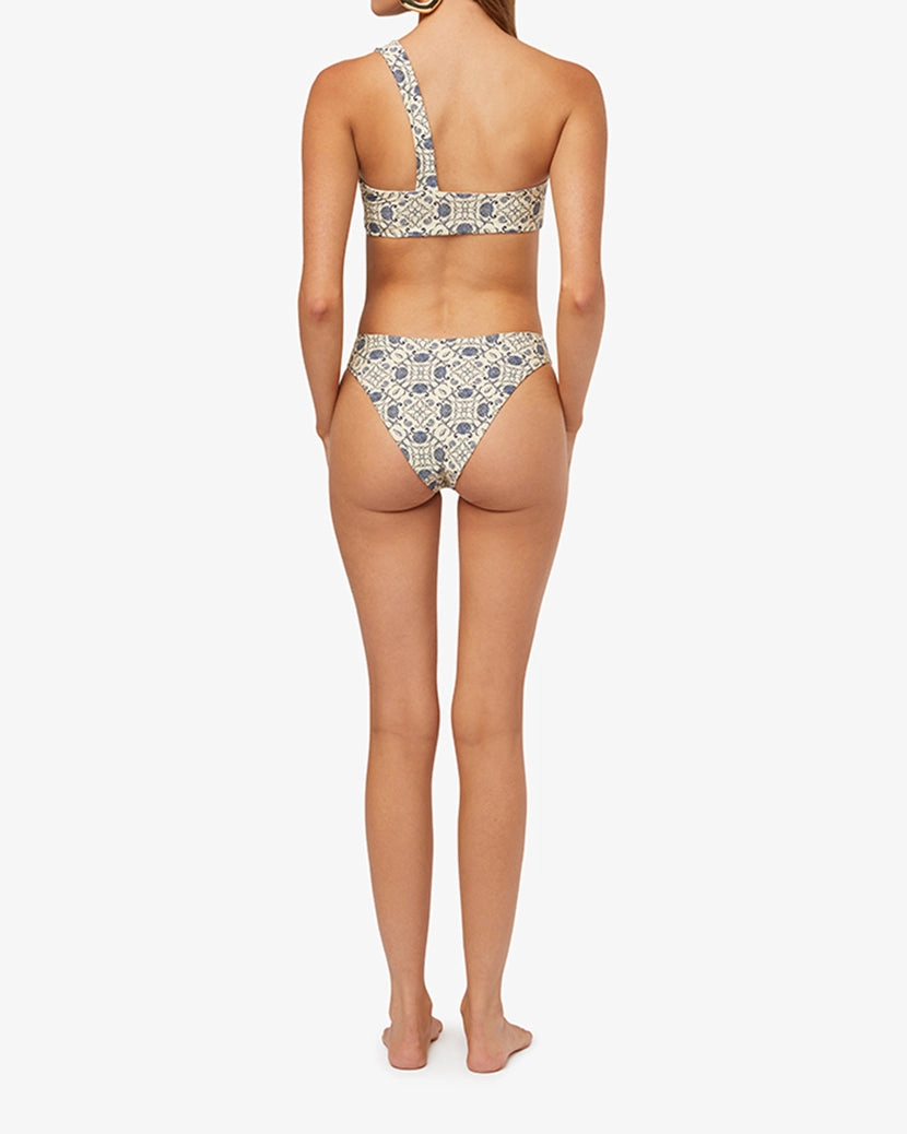 Classic Scoop Bottom