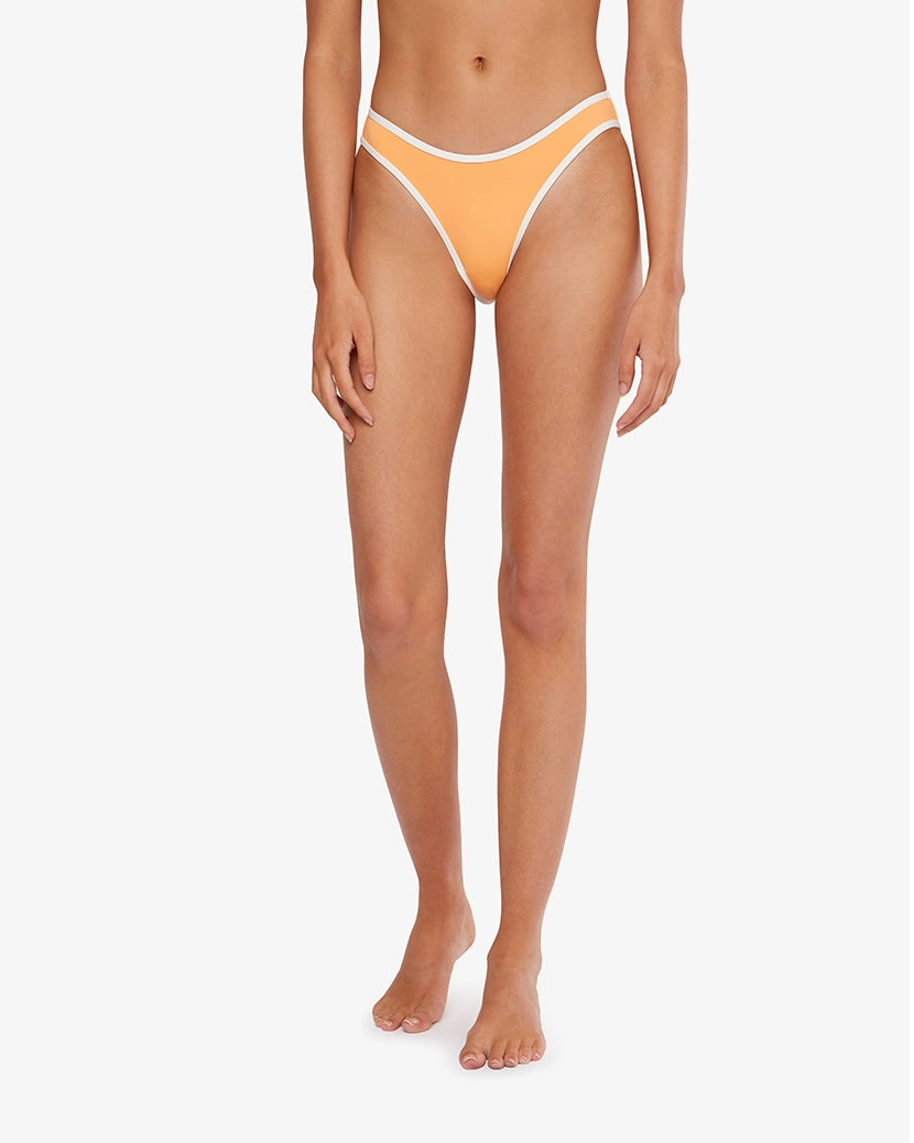 Classic Scoop Bottom