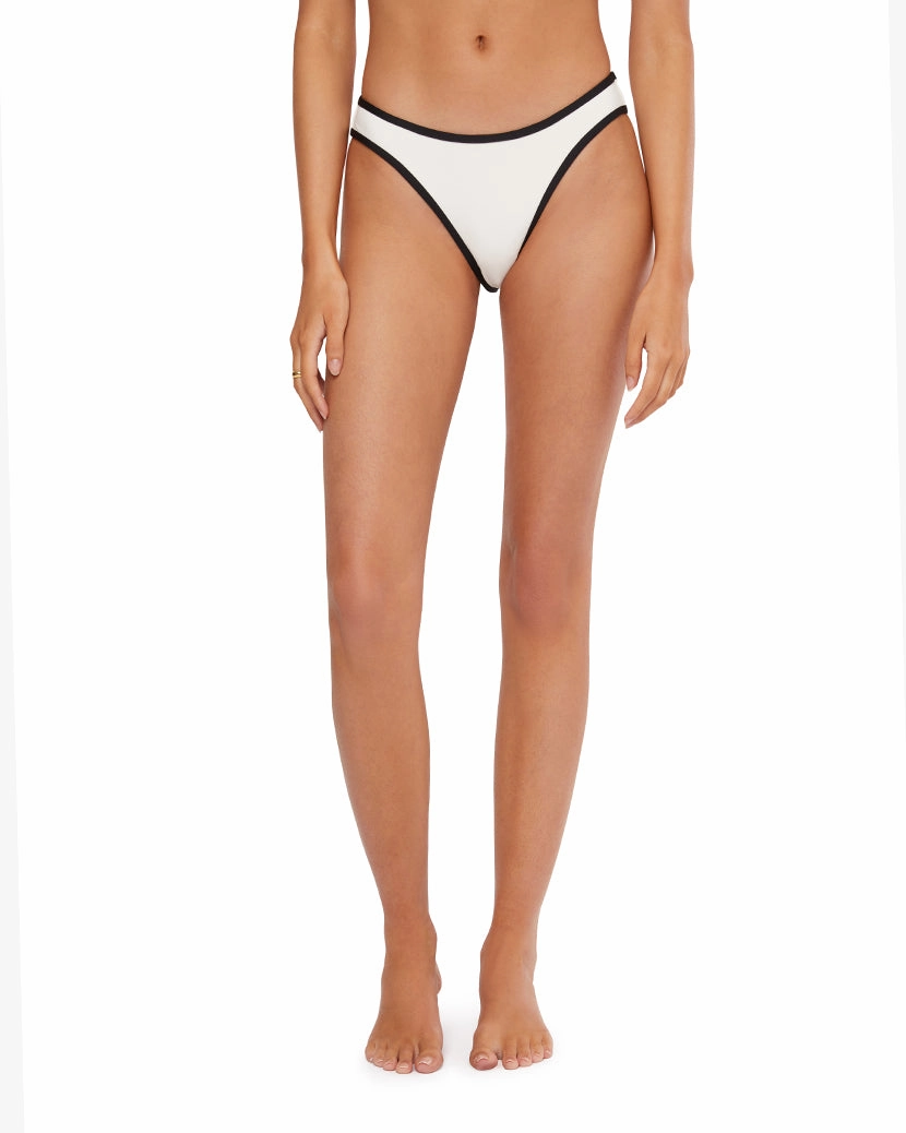 Classic Scoop Bottom