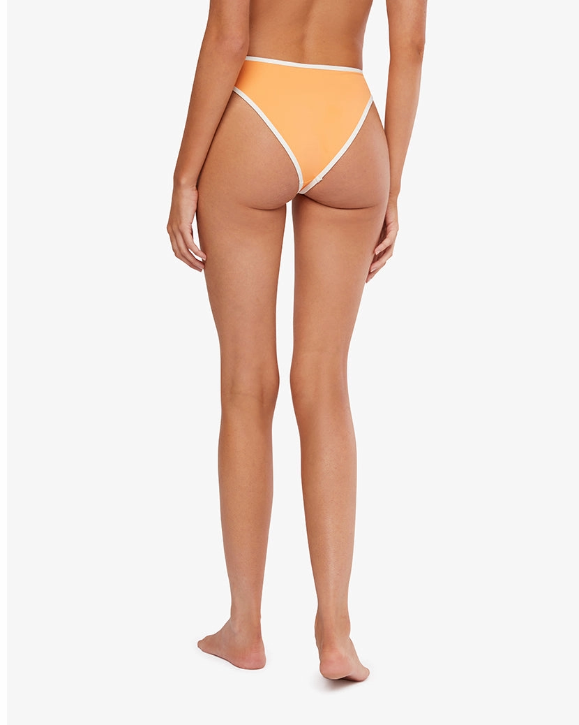 Classic Scoop Bottom