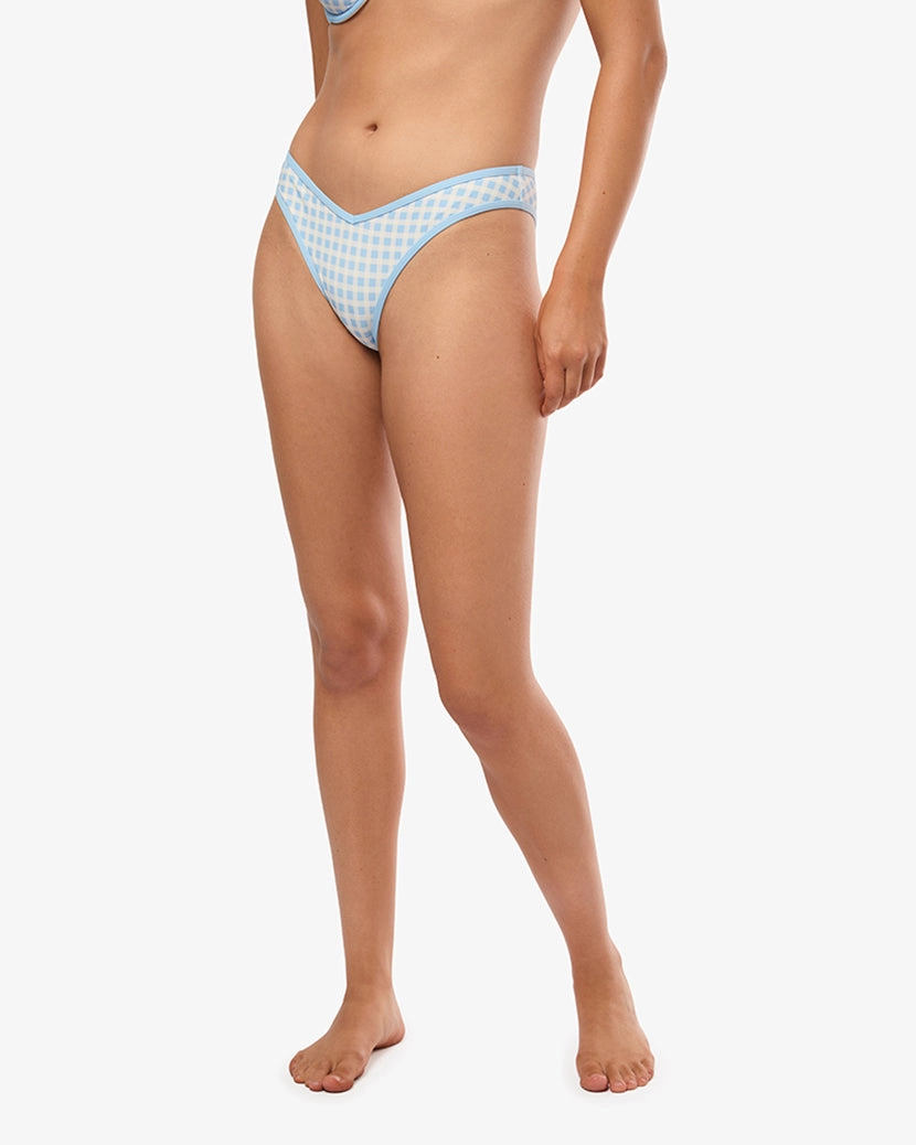 Delilah Bottom