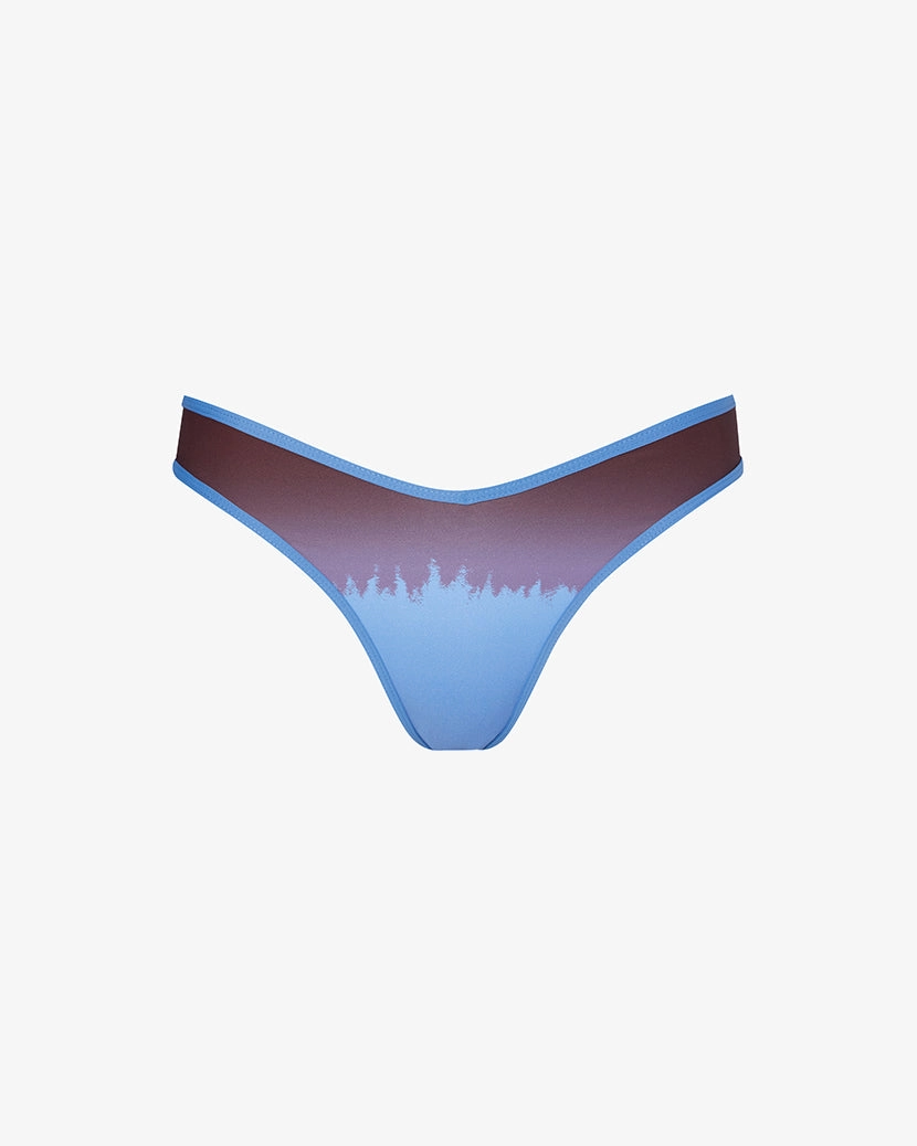 Delilah Bottom