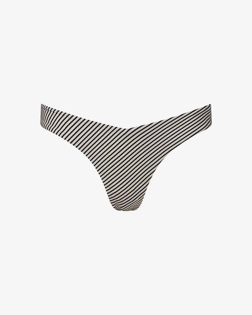 Delilah Bottom