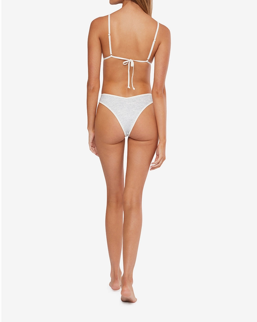 Delilah Bottom