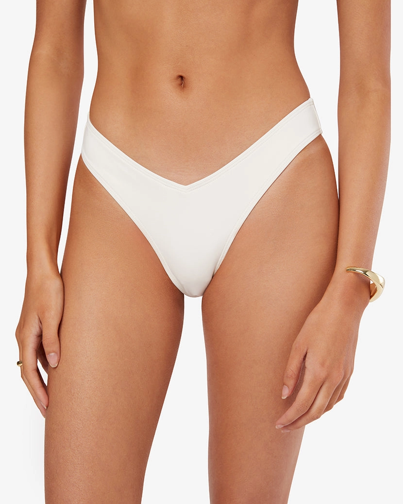 Delilah Bottom
