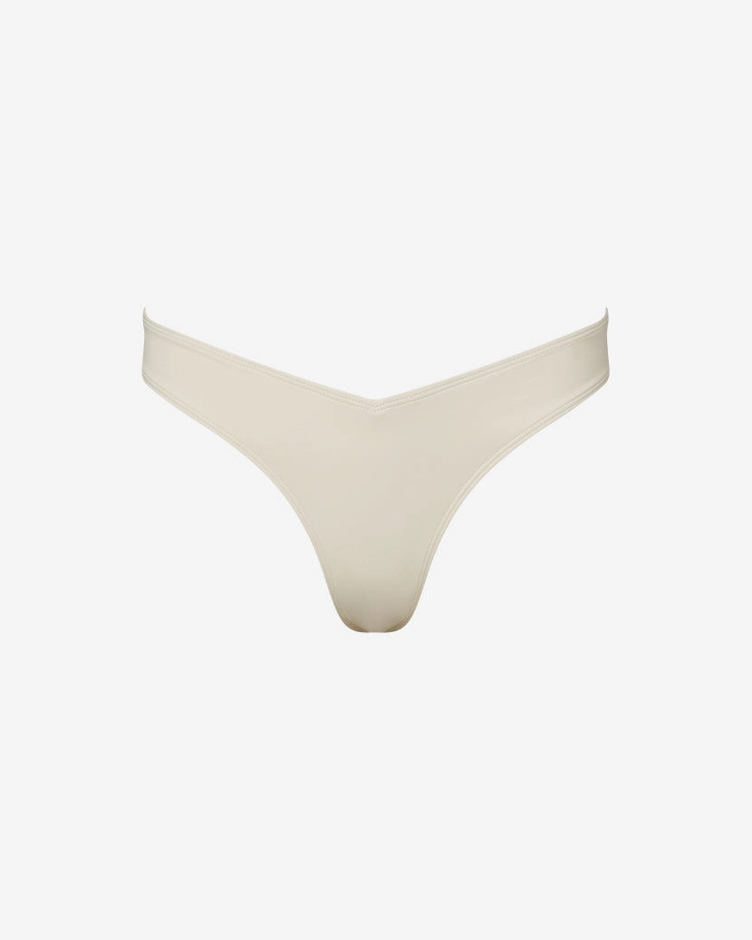 Delilah Bottom