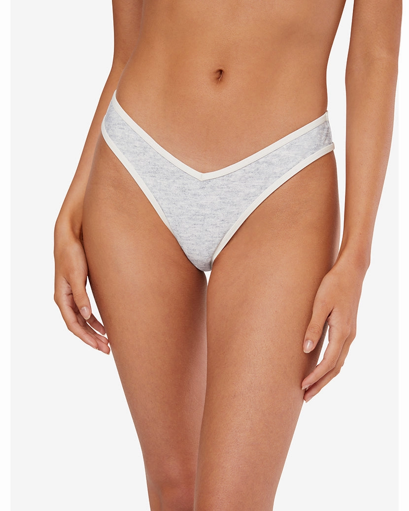 Delilah Bottom