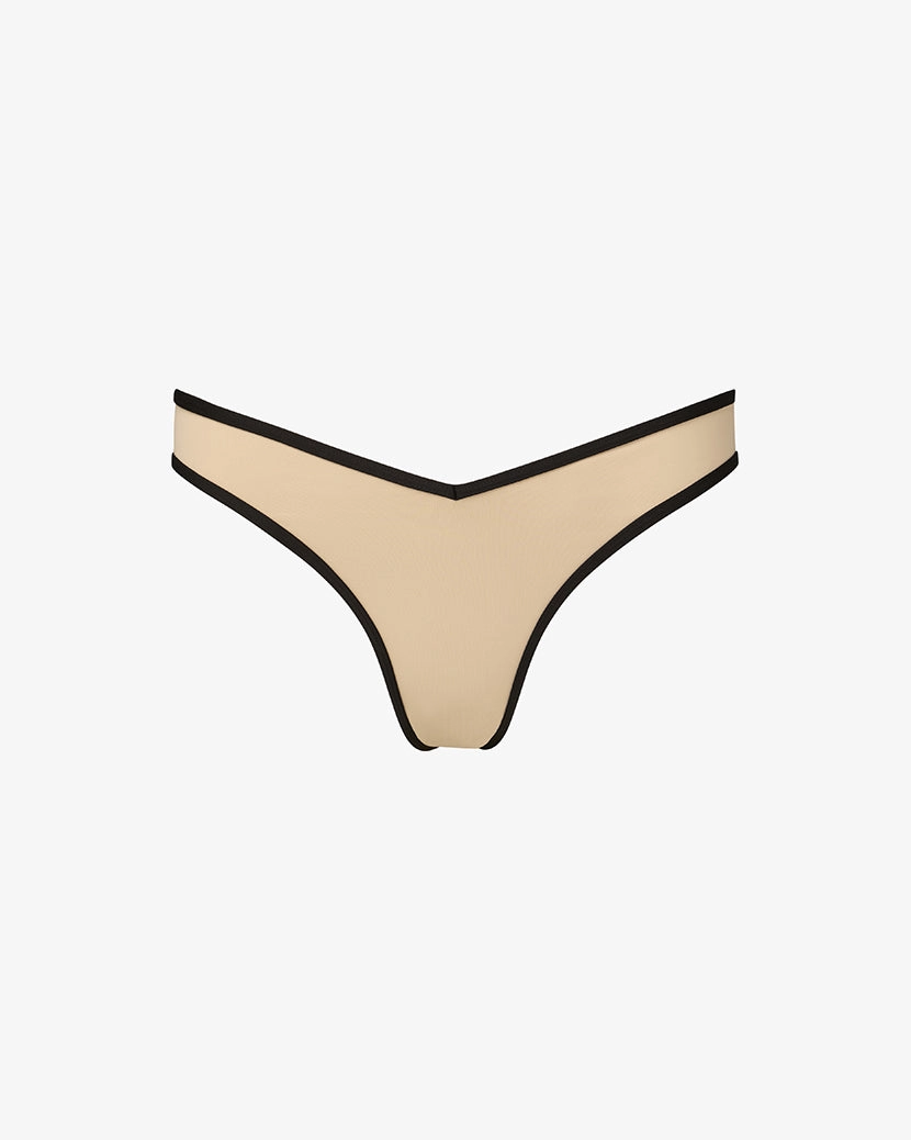 Delilah Bottom