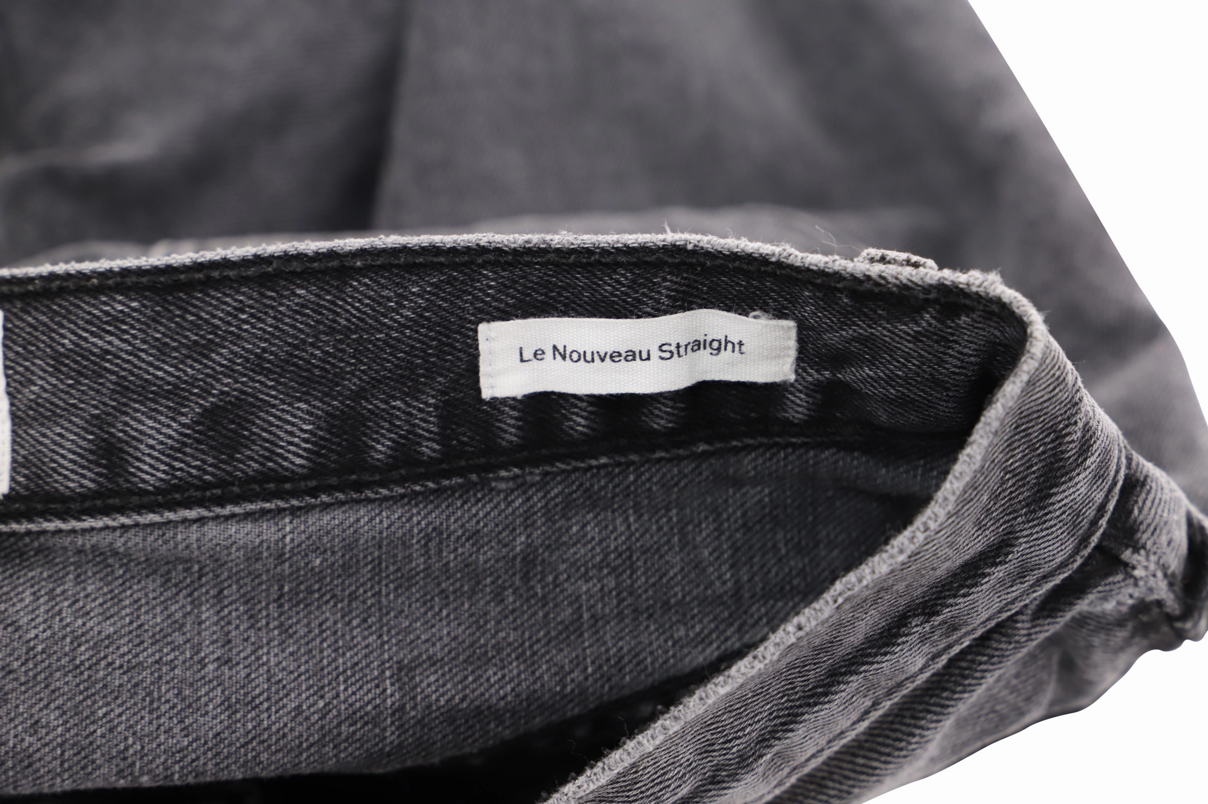 Frame Le Nouveau Straight Crop Jeans in Black Denim