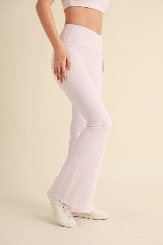 Gingham Soft Sculpt V-Waist Flare Pants