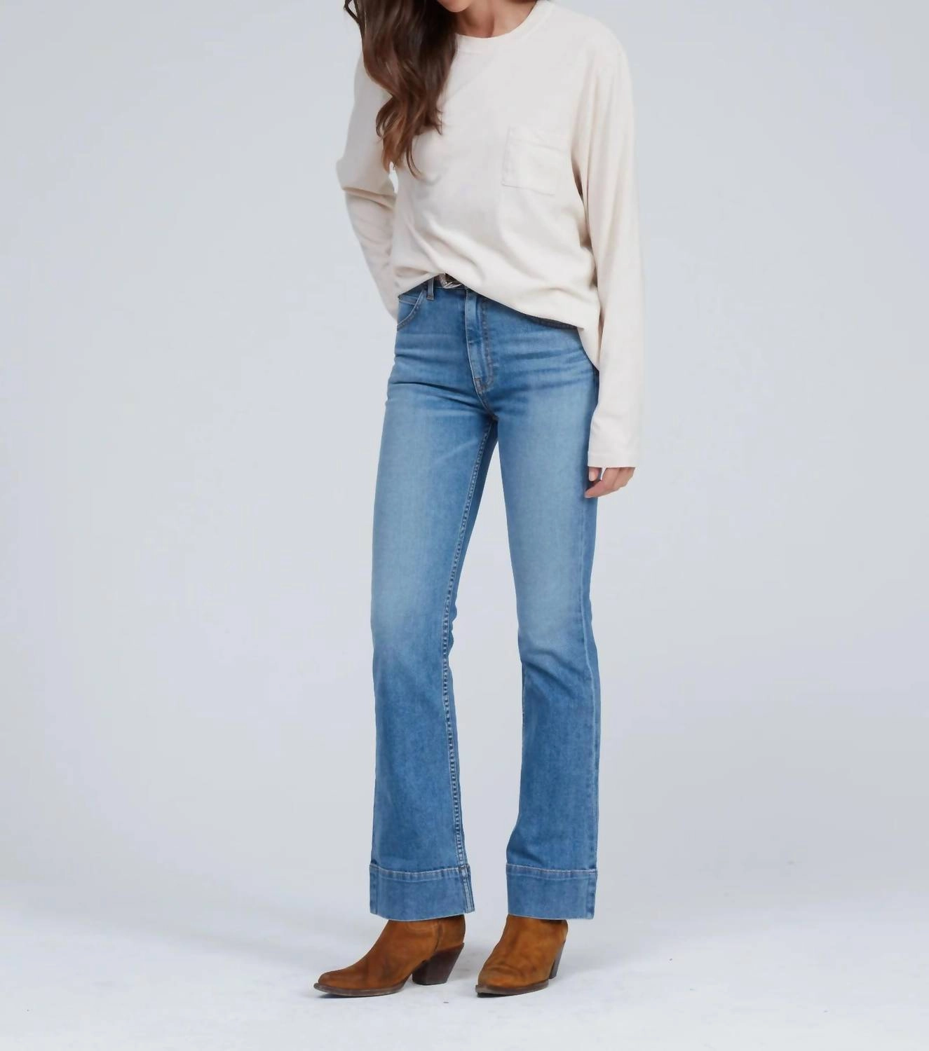 High Rise Boot Jean In Mammoth