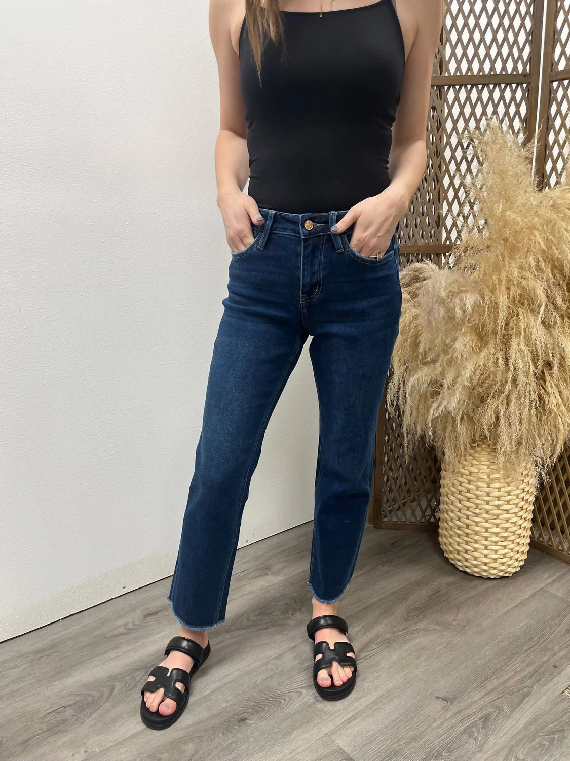 High Rise Raw Hem Ankle Straight Jeans In Dark