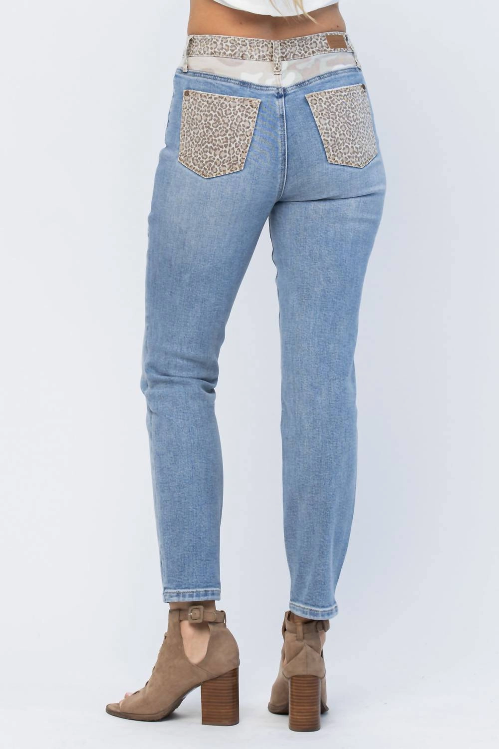 High Waist Slim Fit Jeans In Light Wash/cheetah Camo