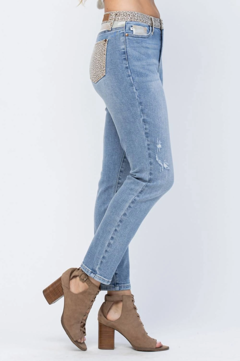 High Waist Slim Fit Jeans In Light Wash/cheetah Camo