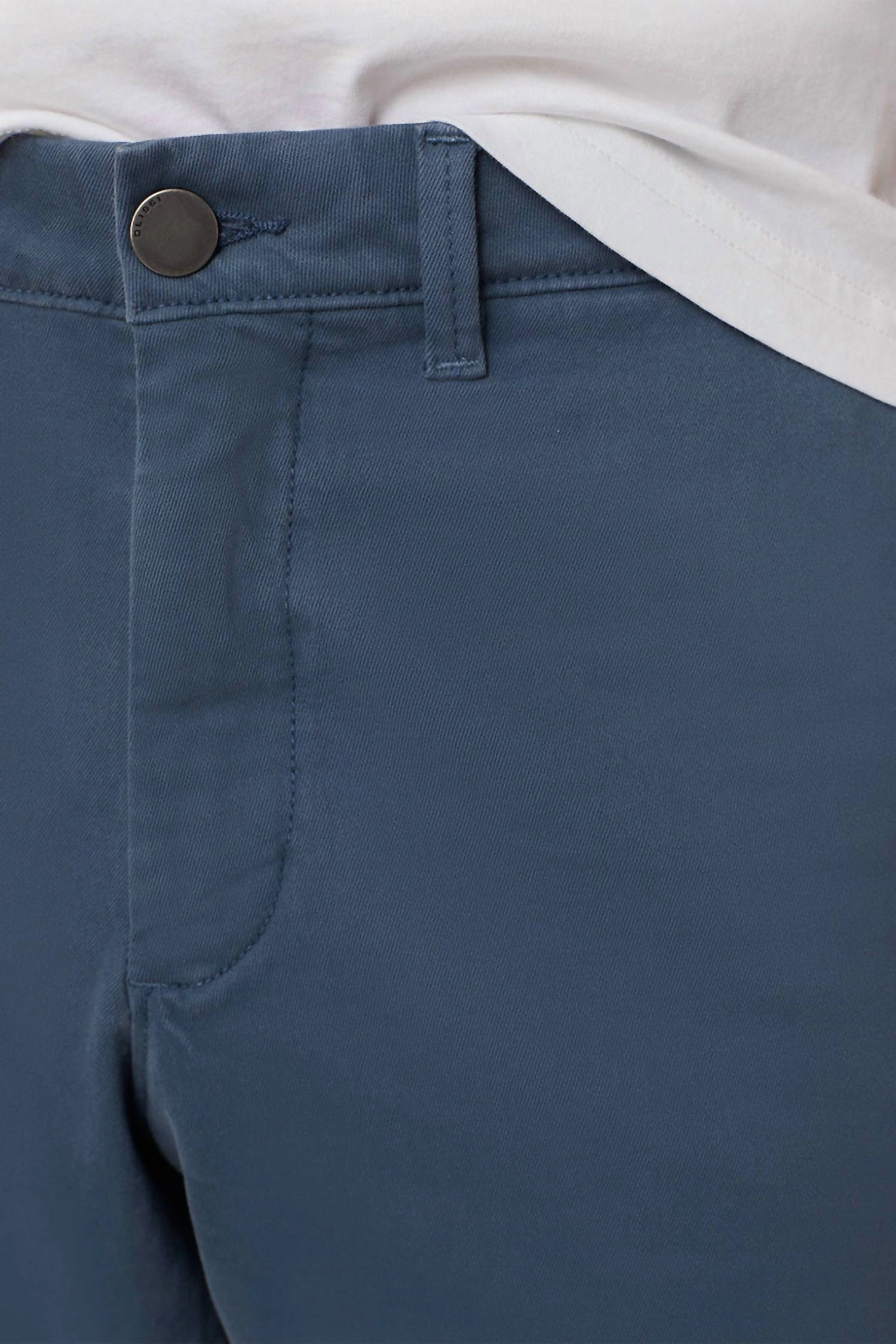 Jake Chino Shorts In Lt. Stone Blue