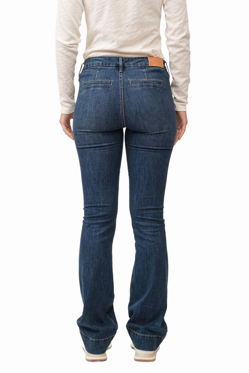 Jaxtyn Bootcut Jean In Dazzler