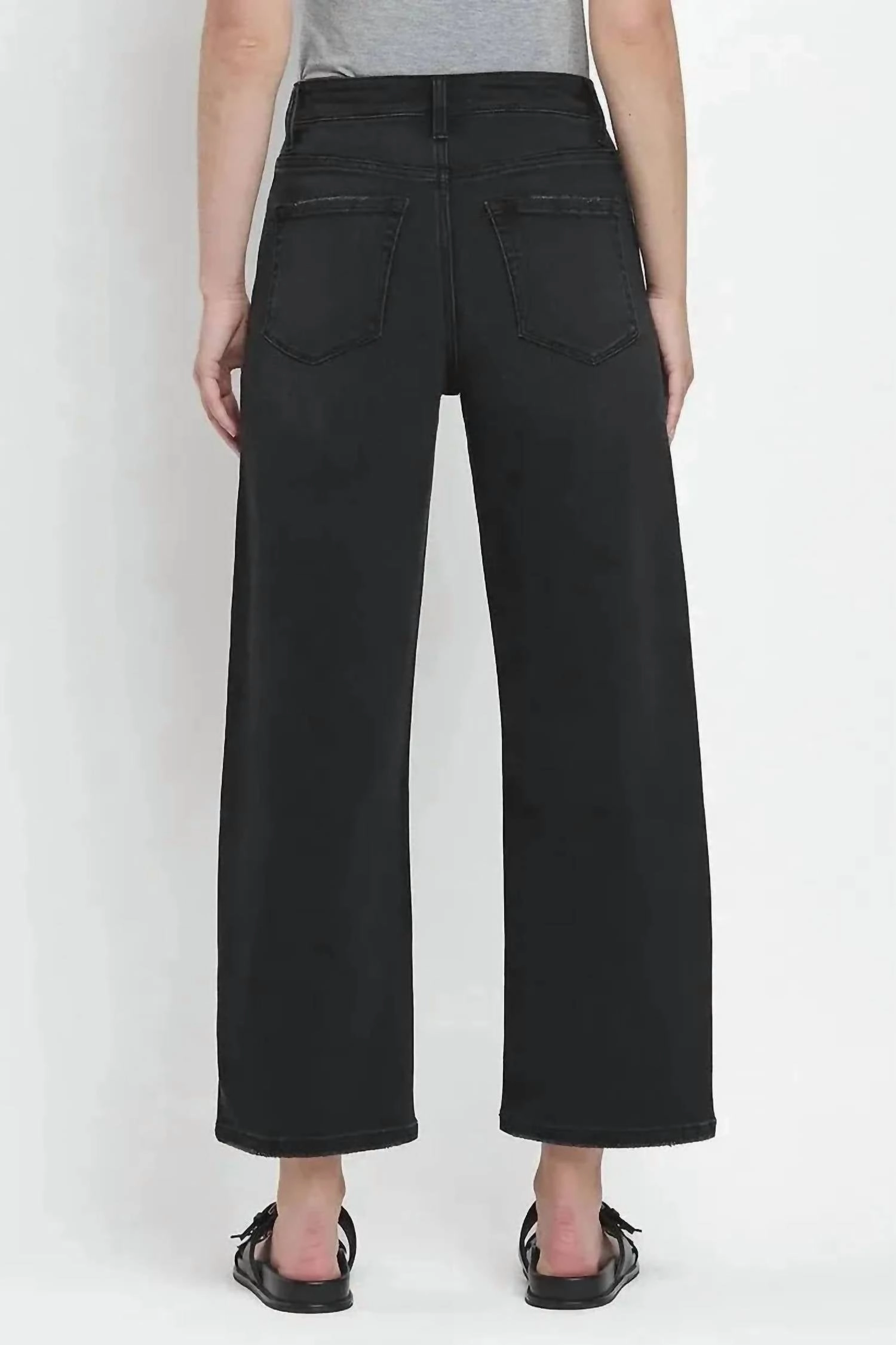 Kate Wide Barrel Jeans In Black