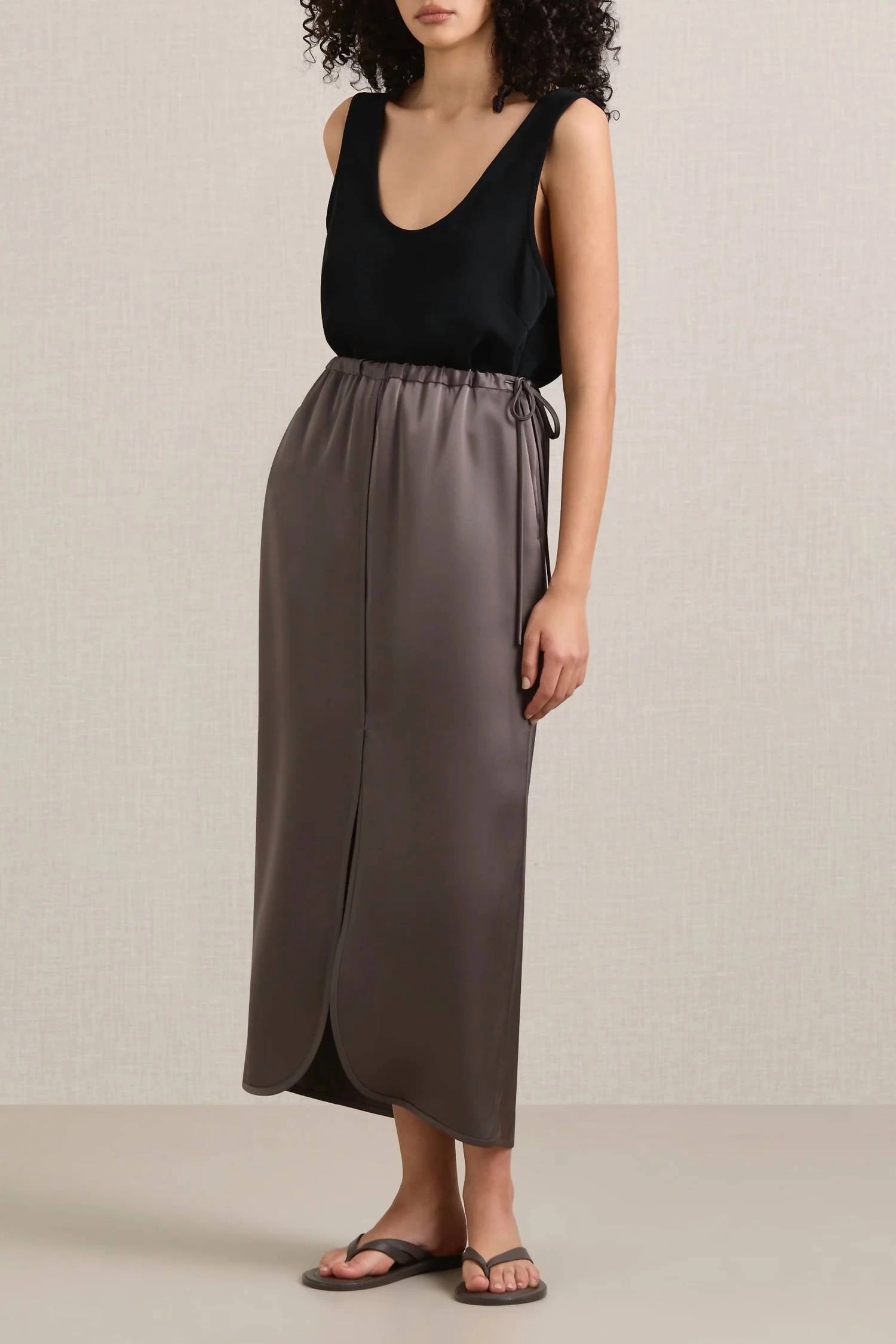 Kindell Midi Skirt In Graphite