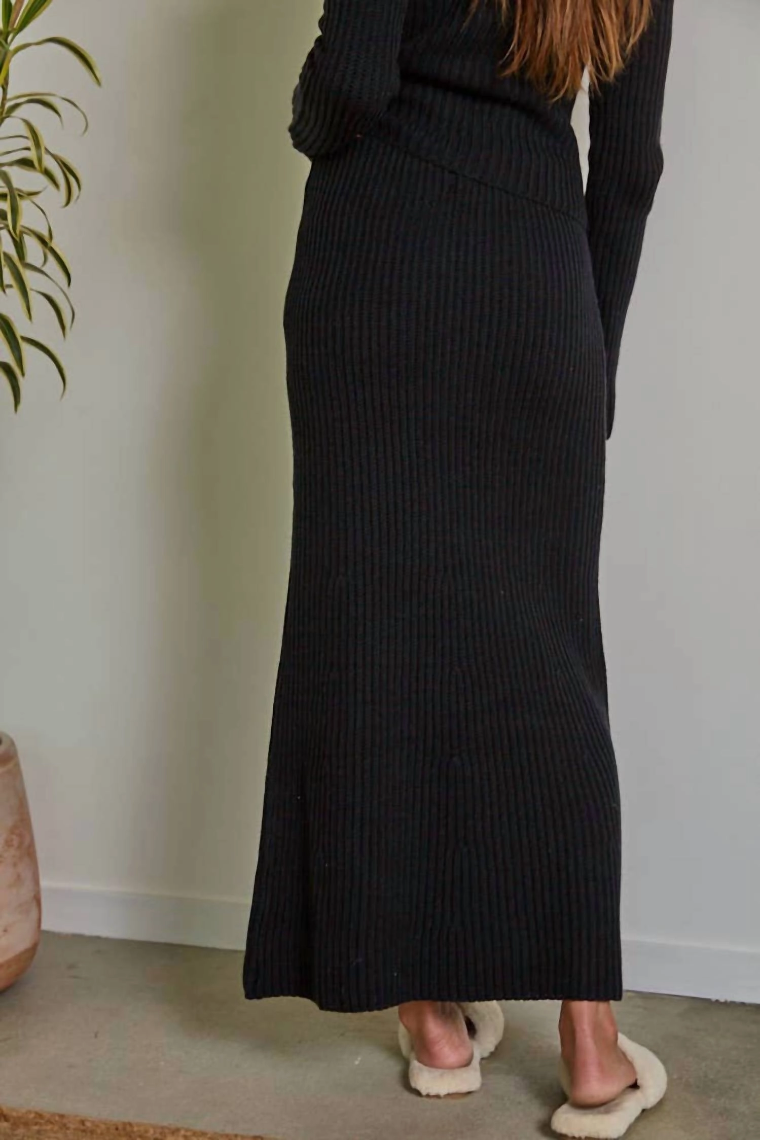 Knit Waist Flare Midi Skirt In Black