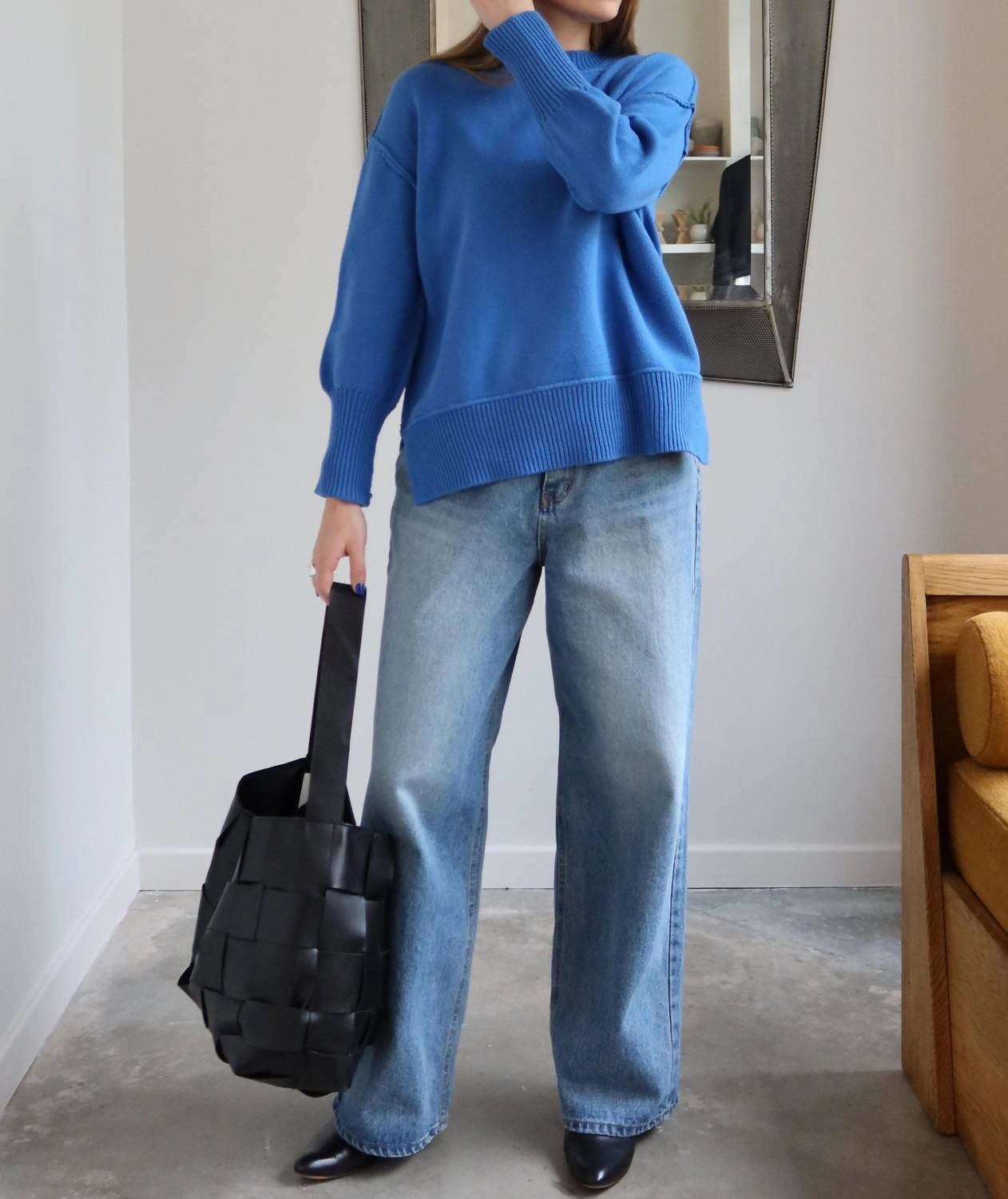 Loose Wide Leg Jeans In Mid Wash
