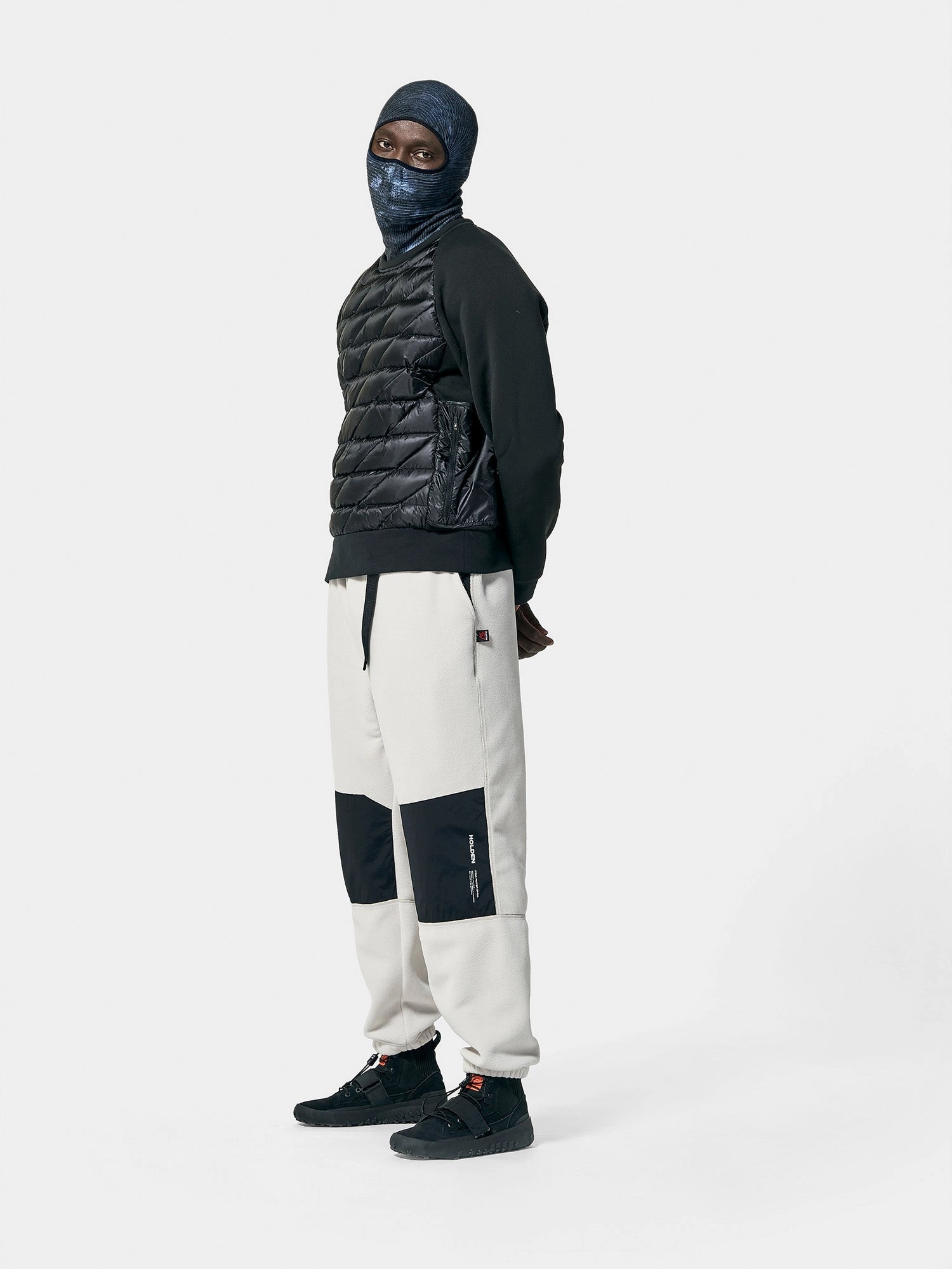 M Hybrid Down Crew - Black