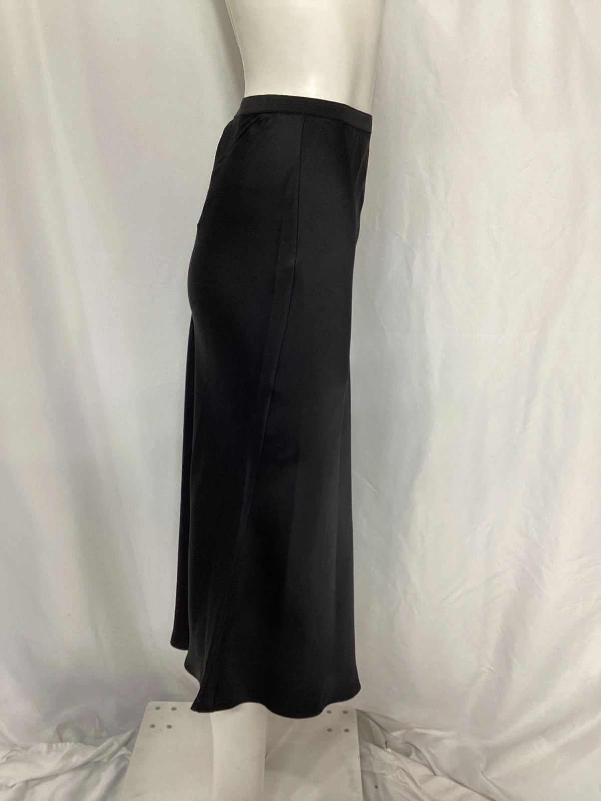Max Mara Leisure Midi Flared Skirt in Black Acetate