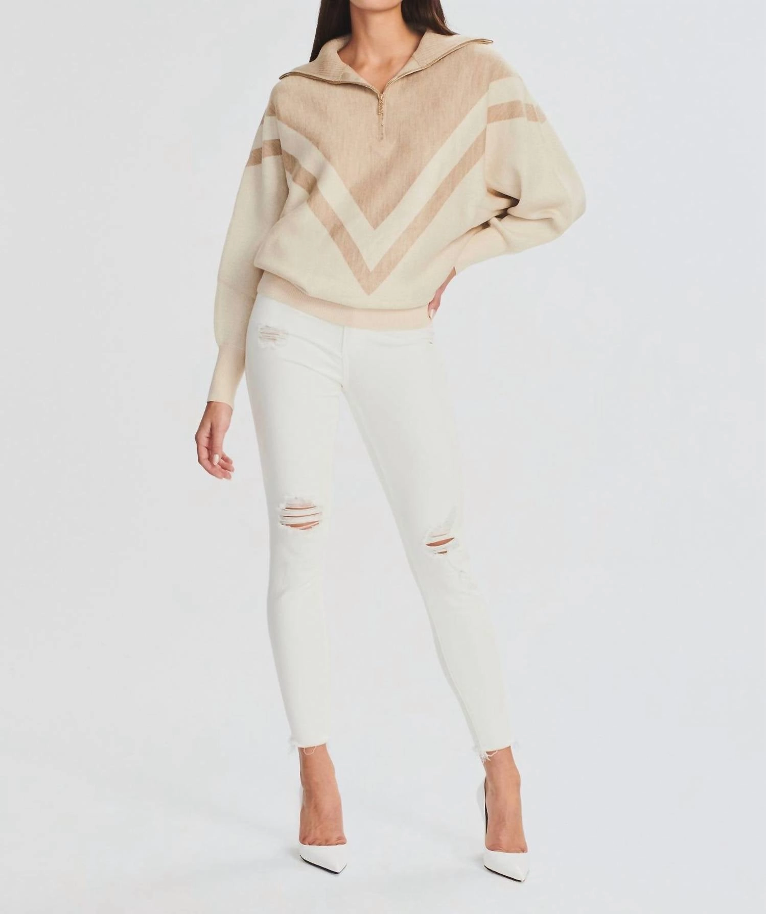 Maya Mid Rise Jeans In White