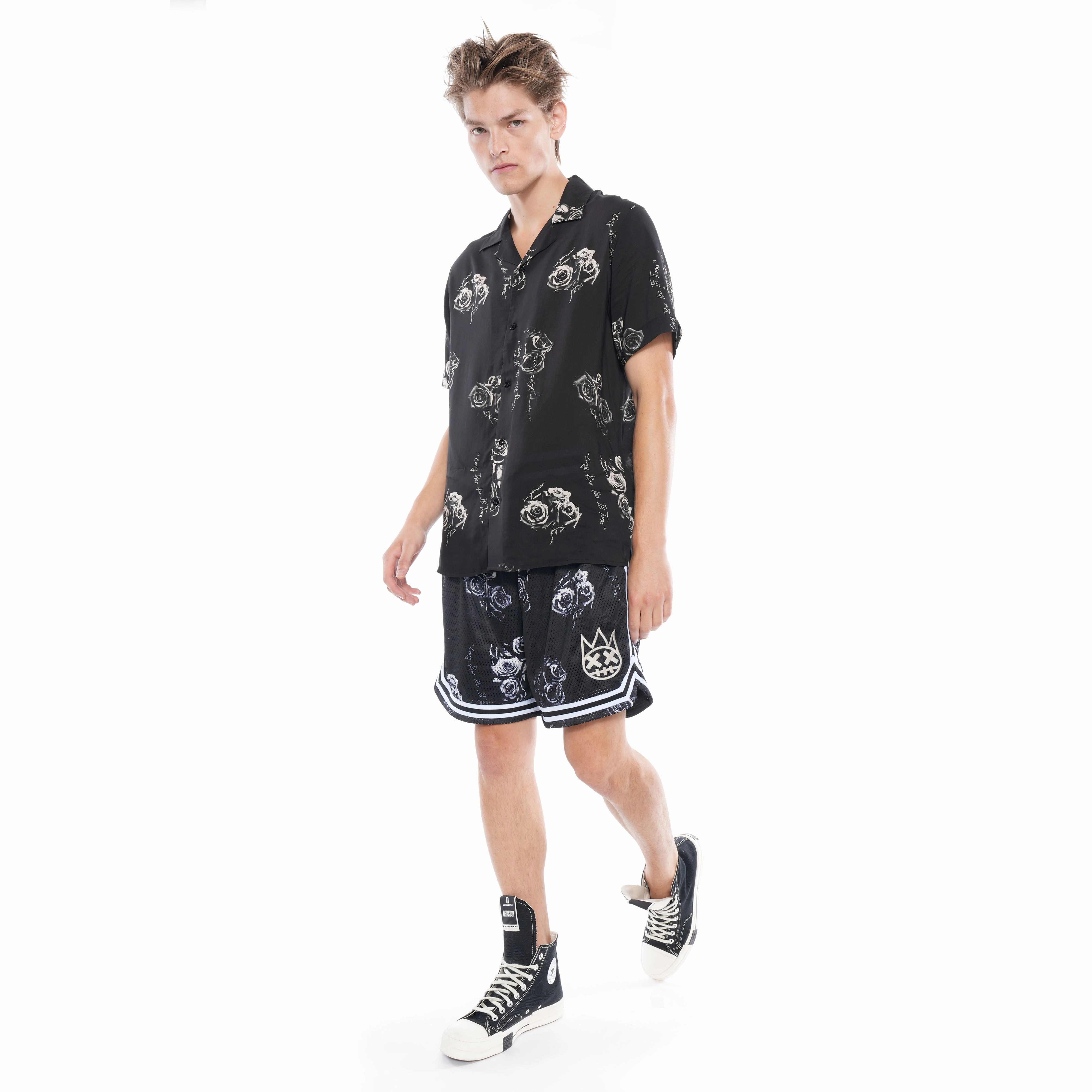 MESH SHORTS IN THORNS