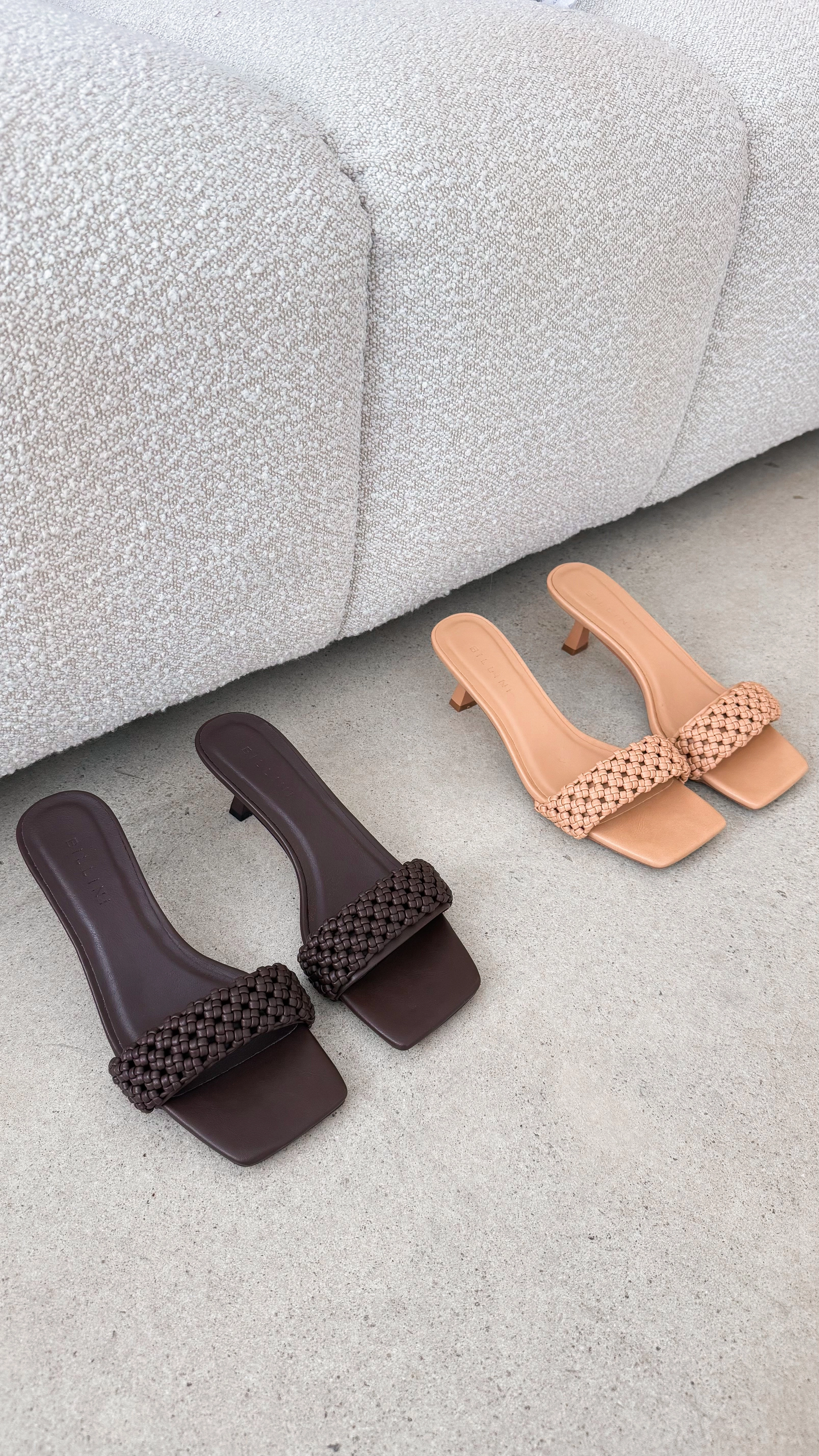 Michelle Heel - Desert