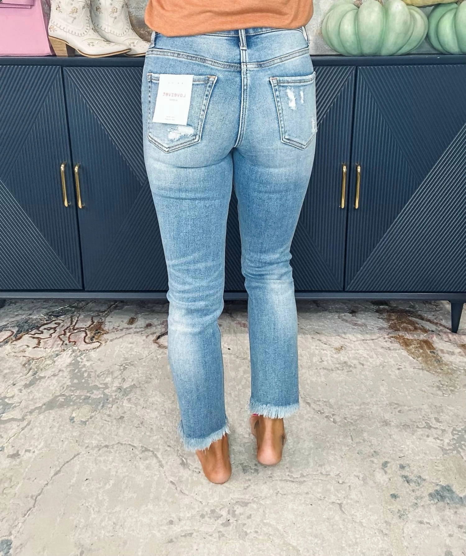 Mid Rise Crop Slim Straight- Curvy In Light