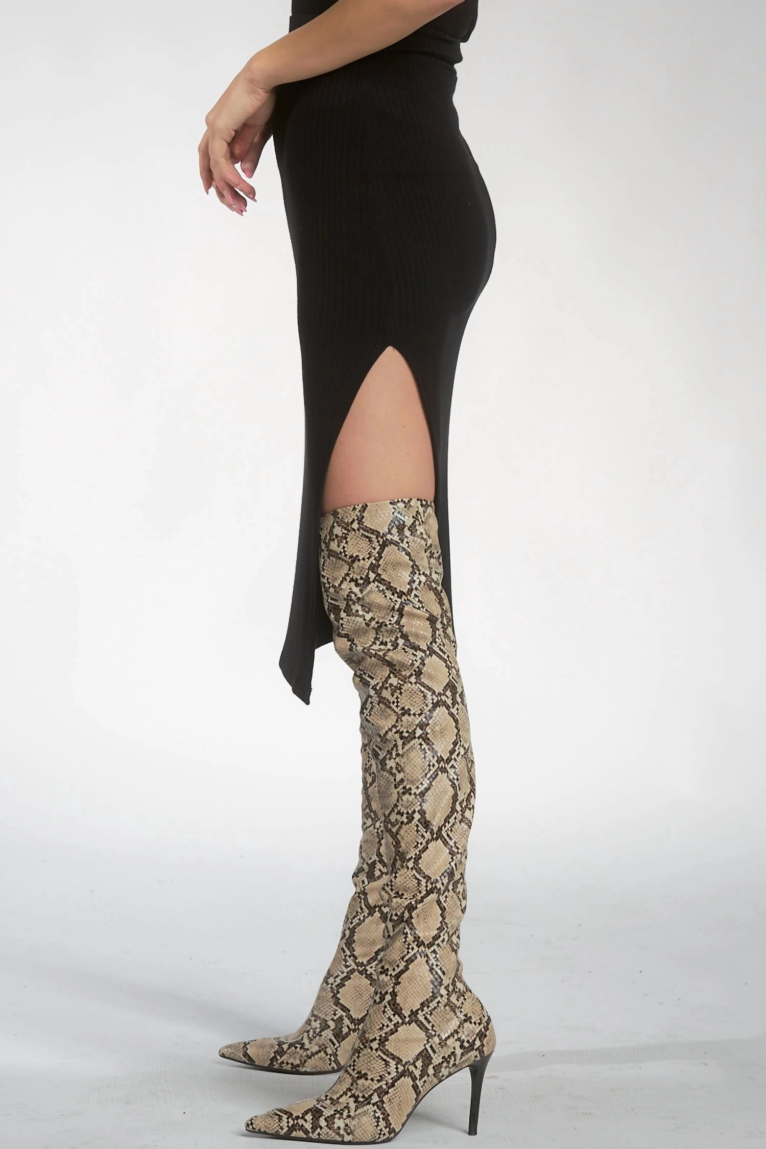 Mid Straight Skirt In Black