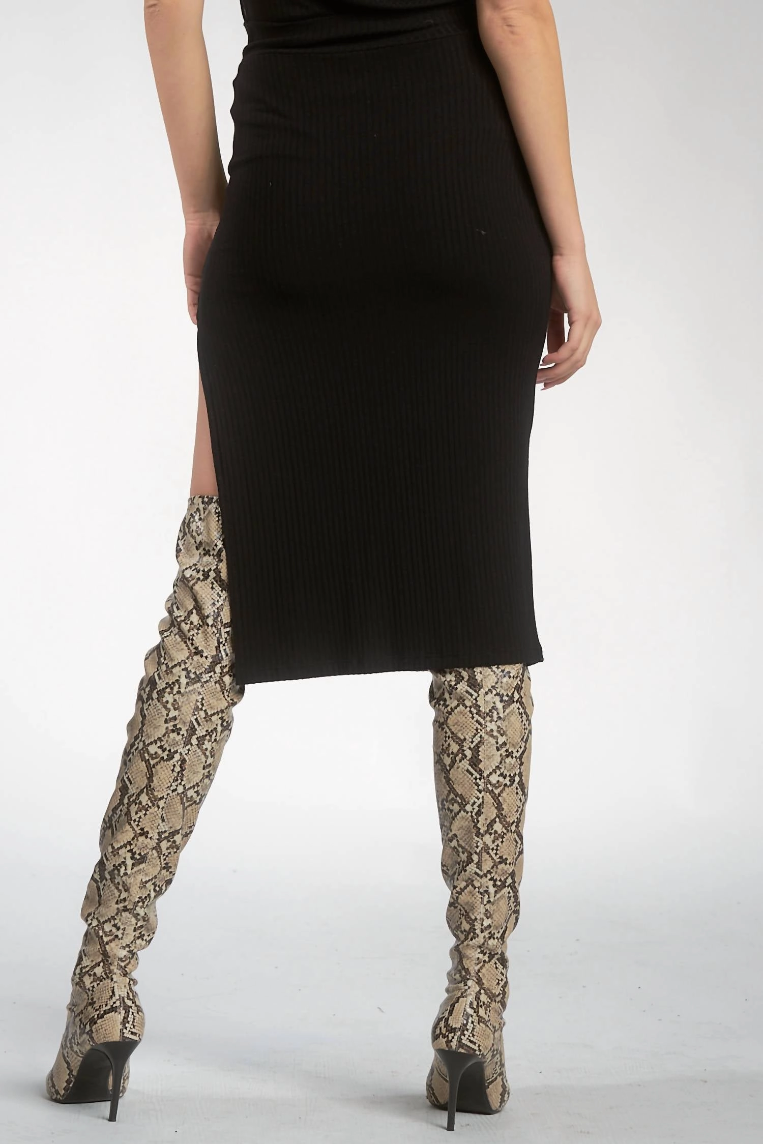 Mid Straight Skirt In Black
