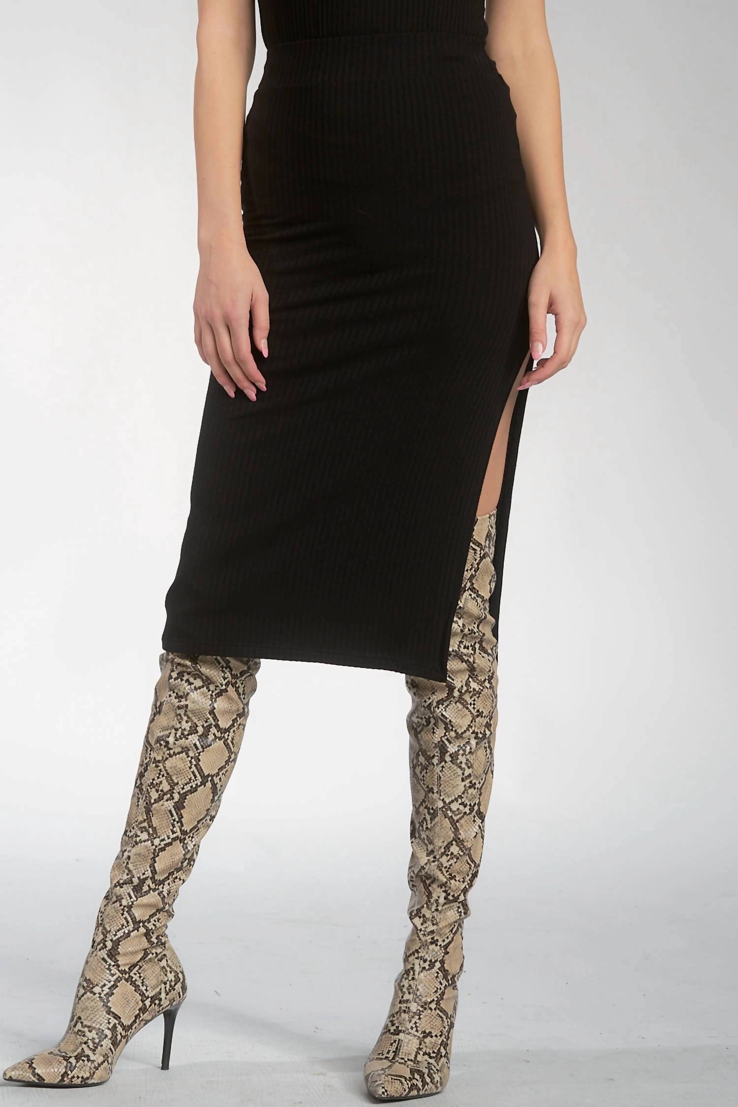 Mid Straight Skirt In Black