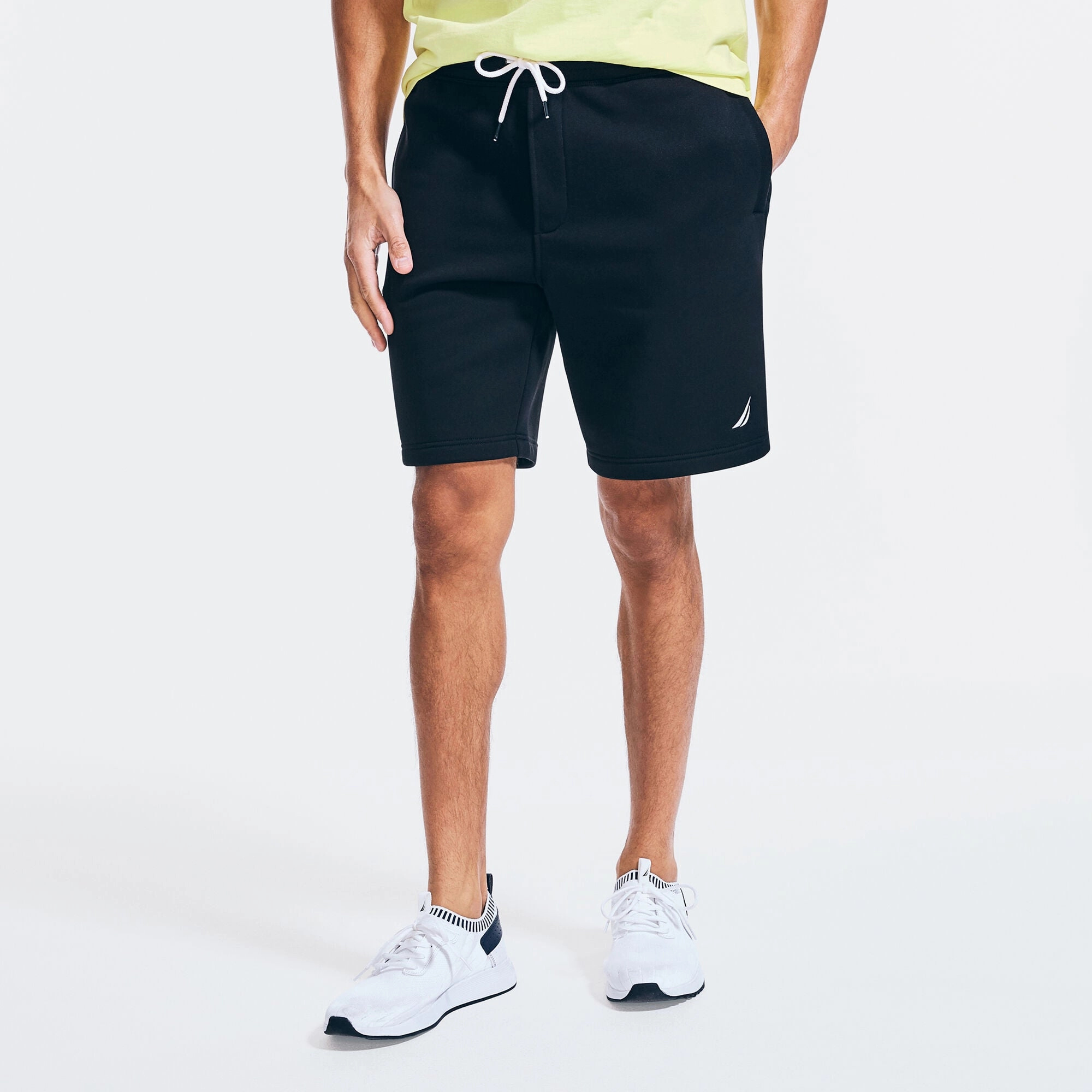 Nautica Mens 9 J-Class Fleece Short