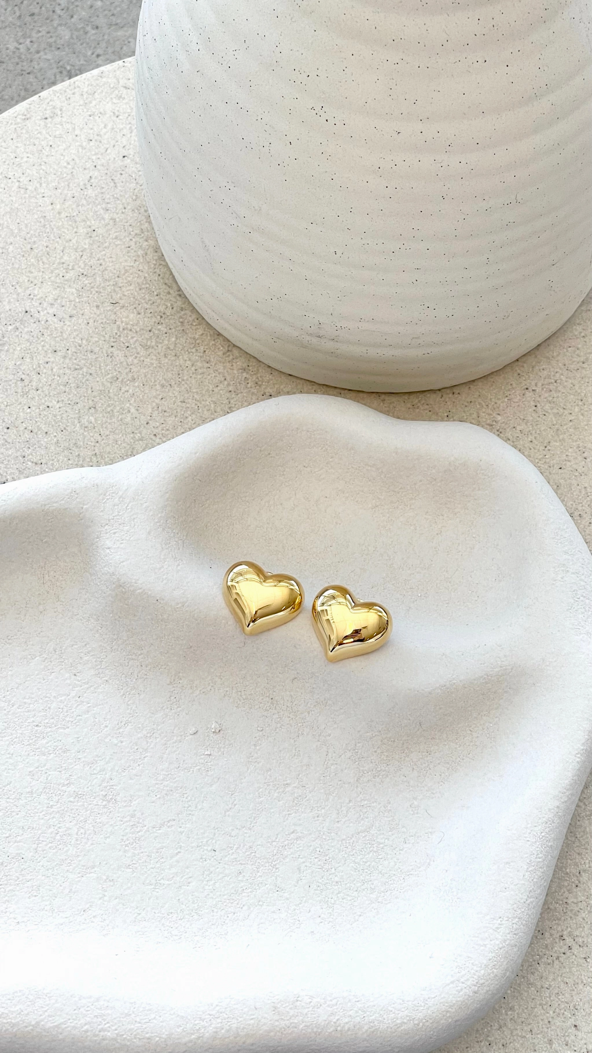 Neve Heart Earrings - Gold
