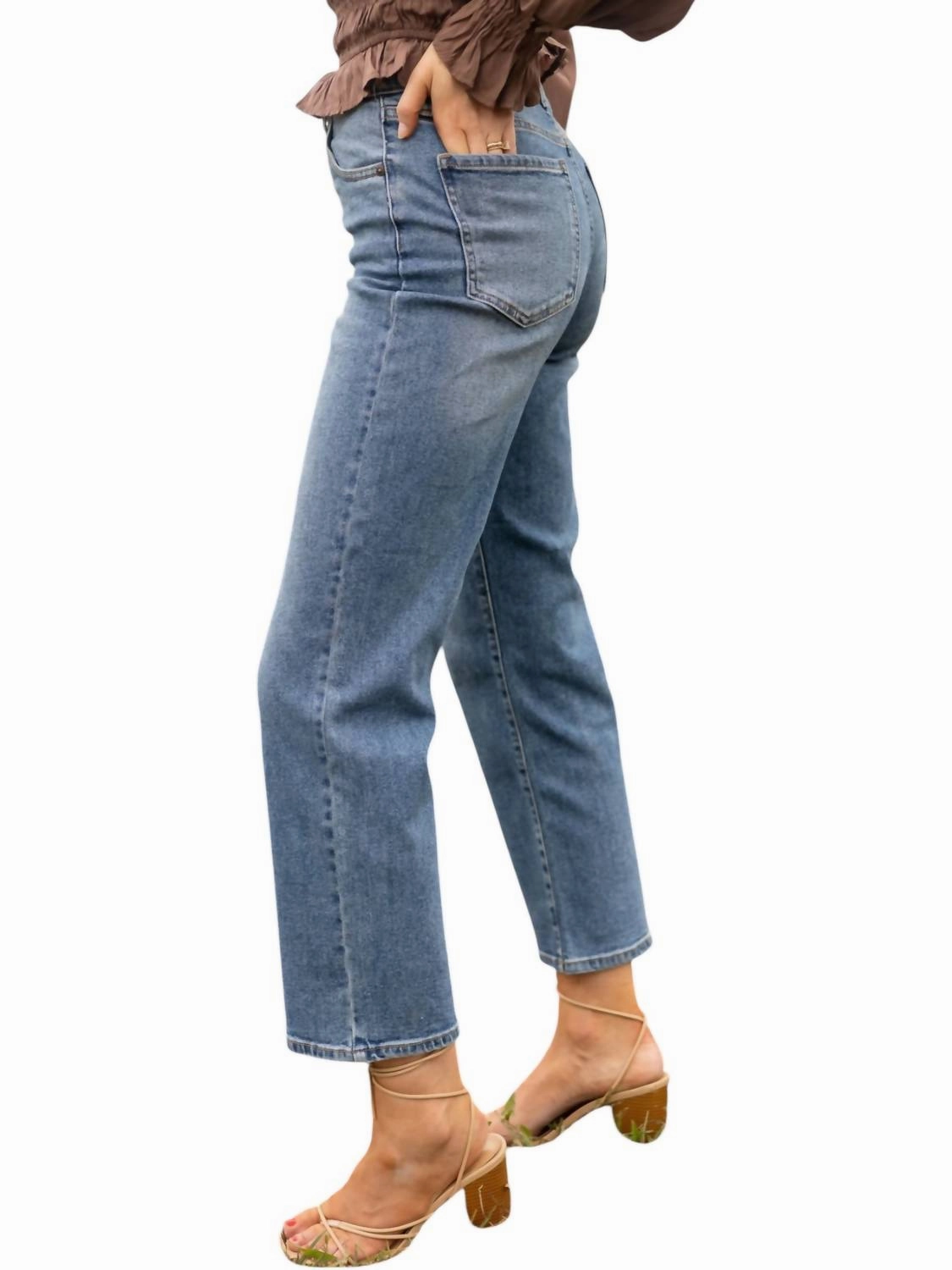 Peyton Straight Leg Jeans In Medium Wash