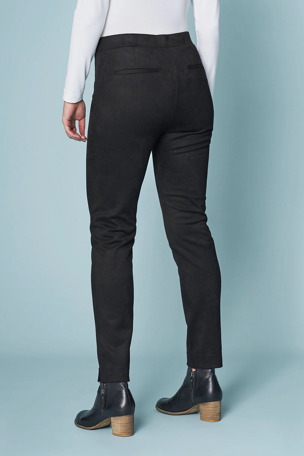 Pintuck Slim Leg Pant - Black