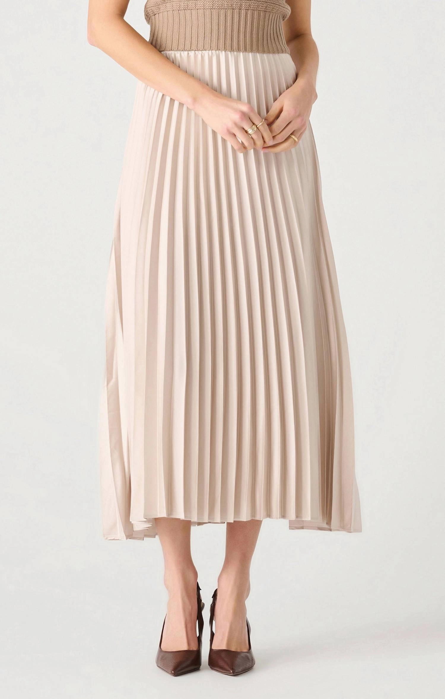Pleated Midi Skirt In Champagne