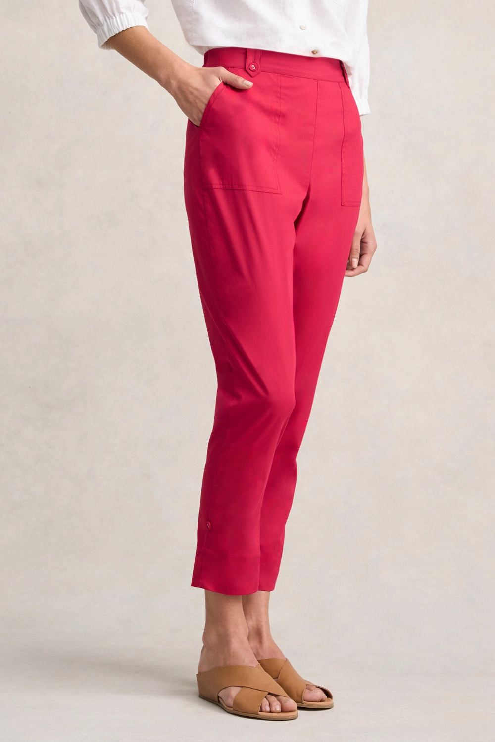 Pocket Detail Capri Pant - Rouge